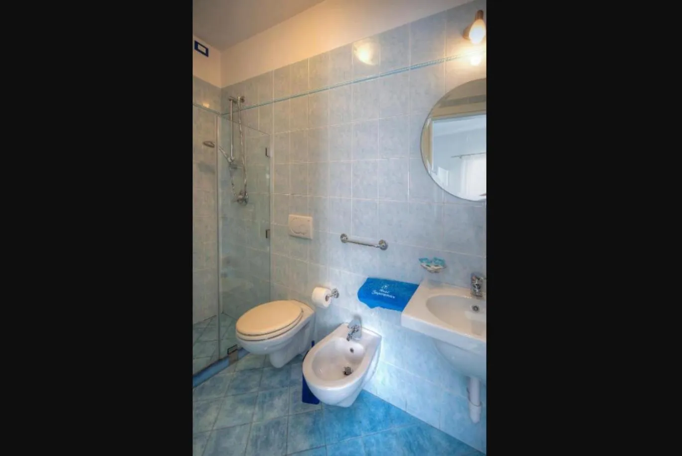 Bathroom in Hotel Imperamare