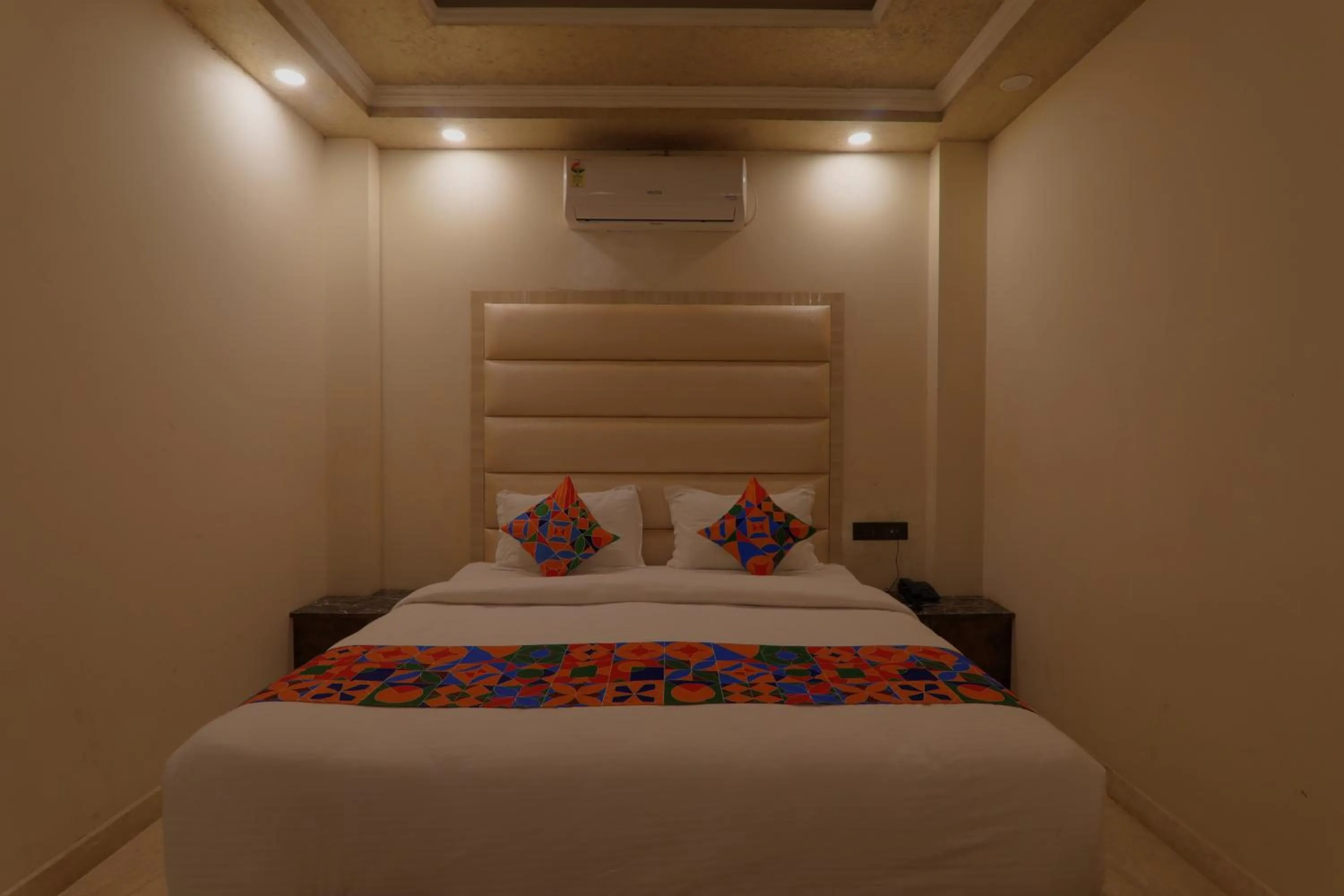 Bed in Shri Tirupati Residency
