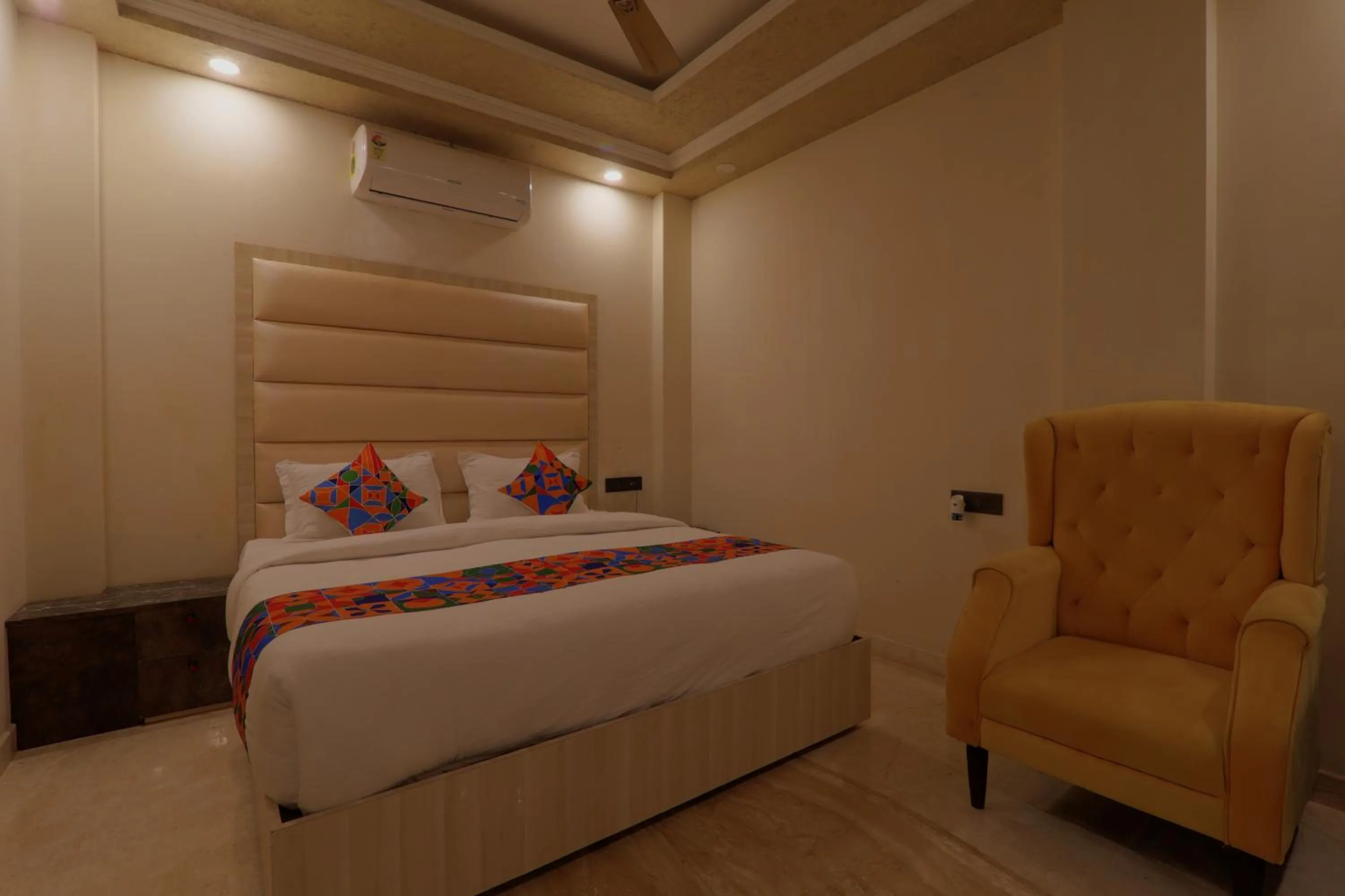 Bed in Shri Tirupati Residency