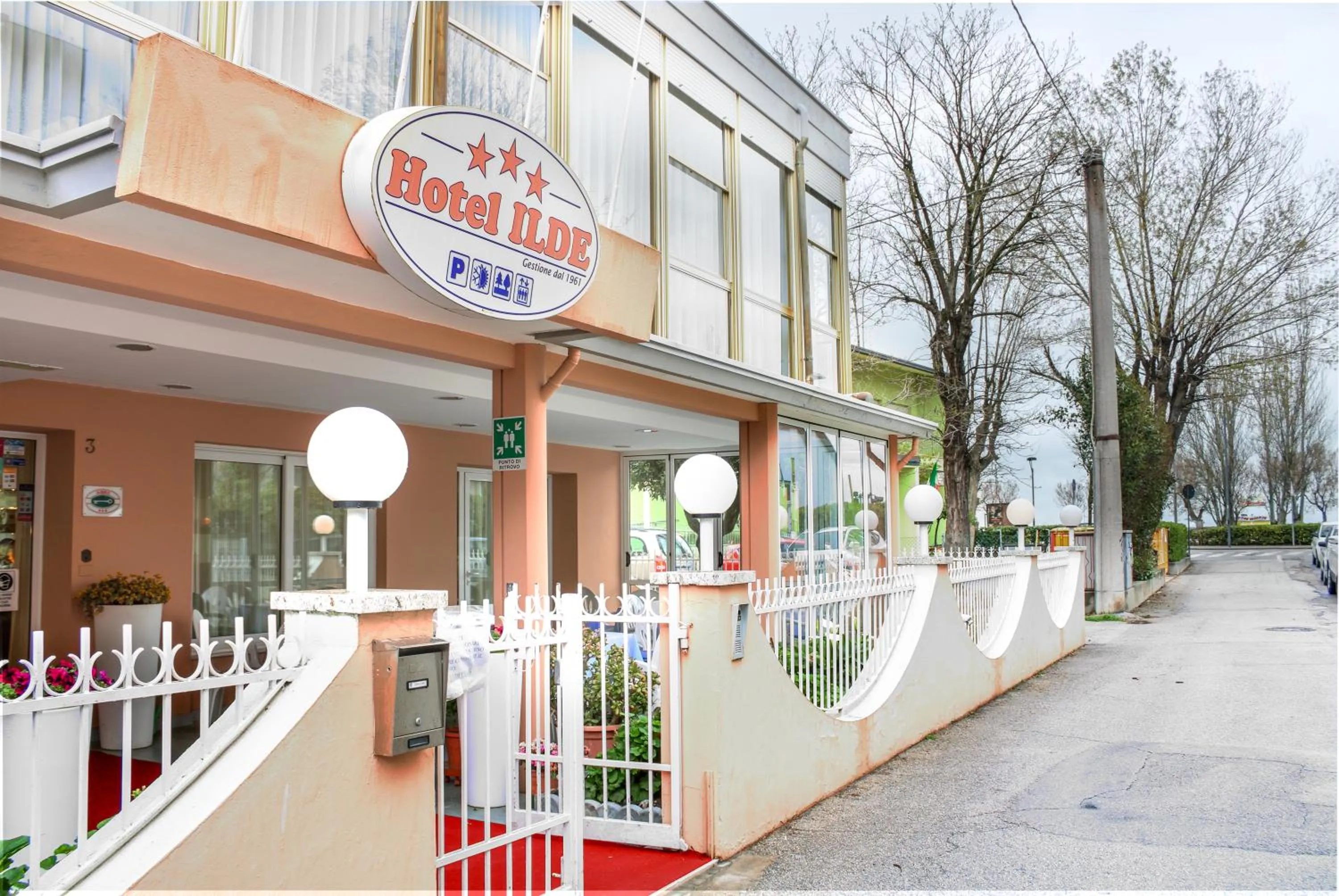 Property logo or sign in Hotel Ilde