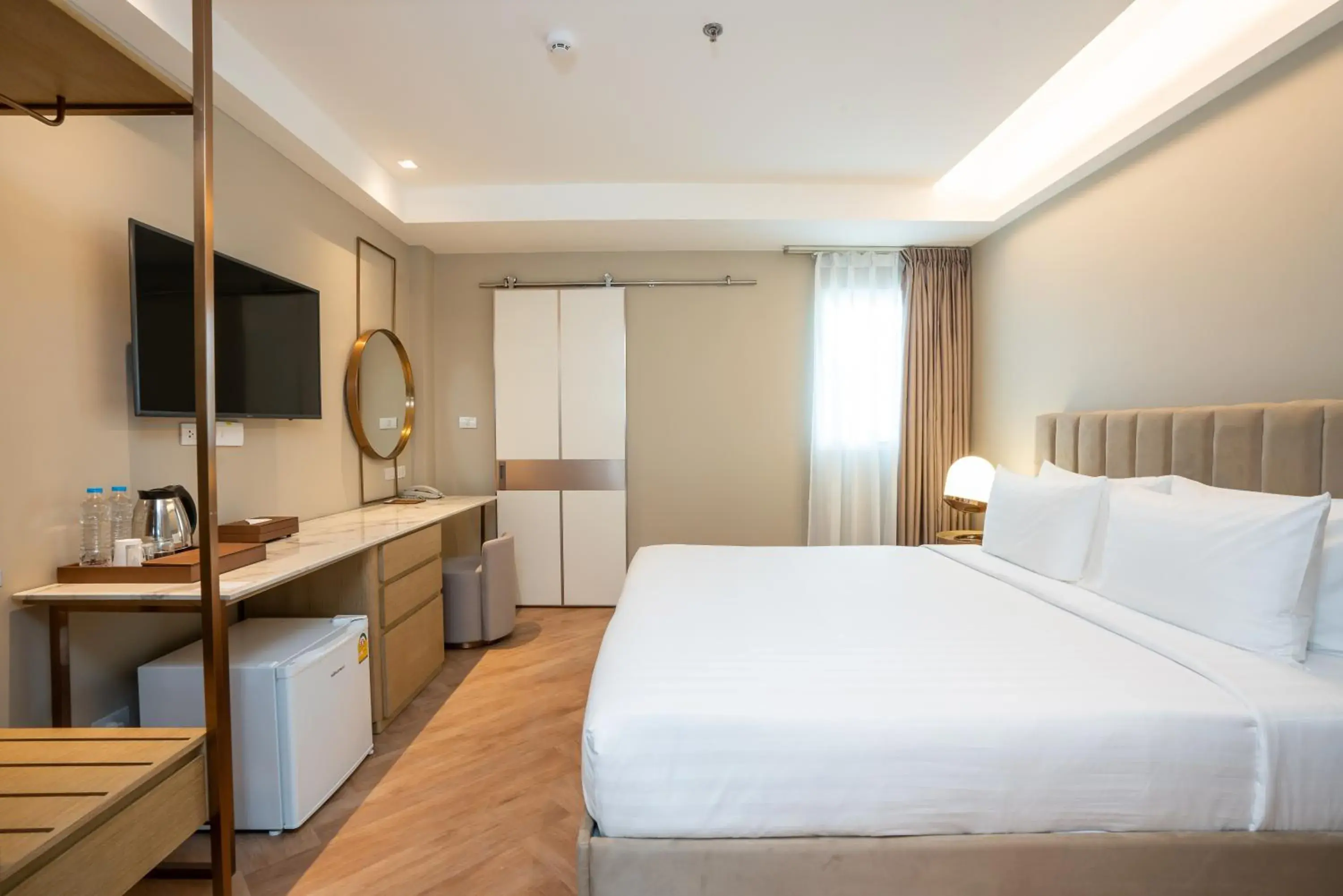 Cool Pool Side in Away Bangkok Riverside Kene Cool Pool Side in Away Bangkok Riverside Kene