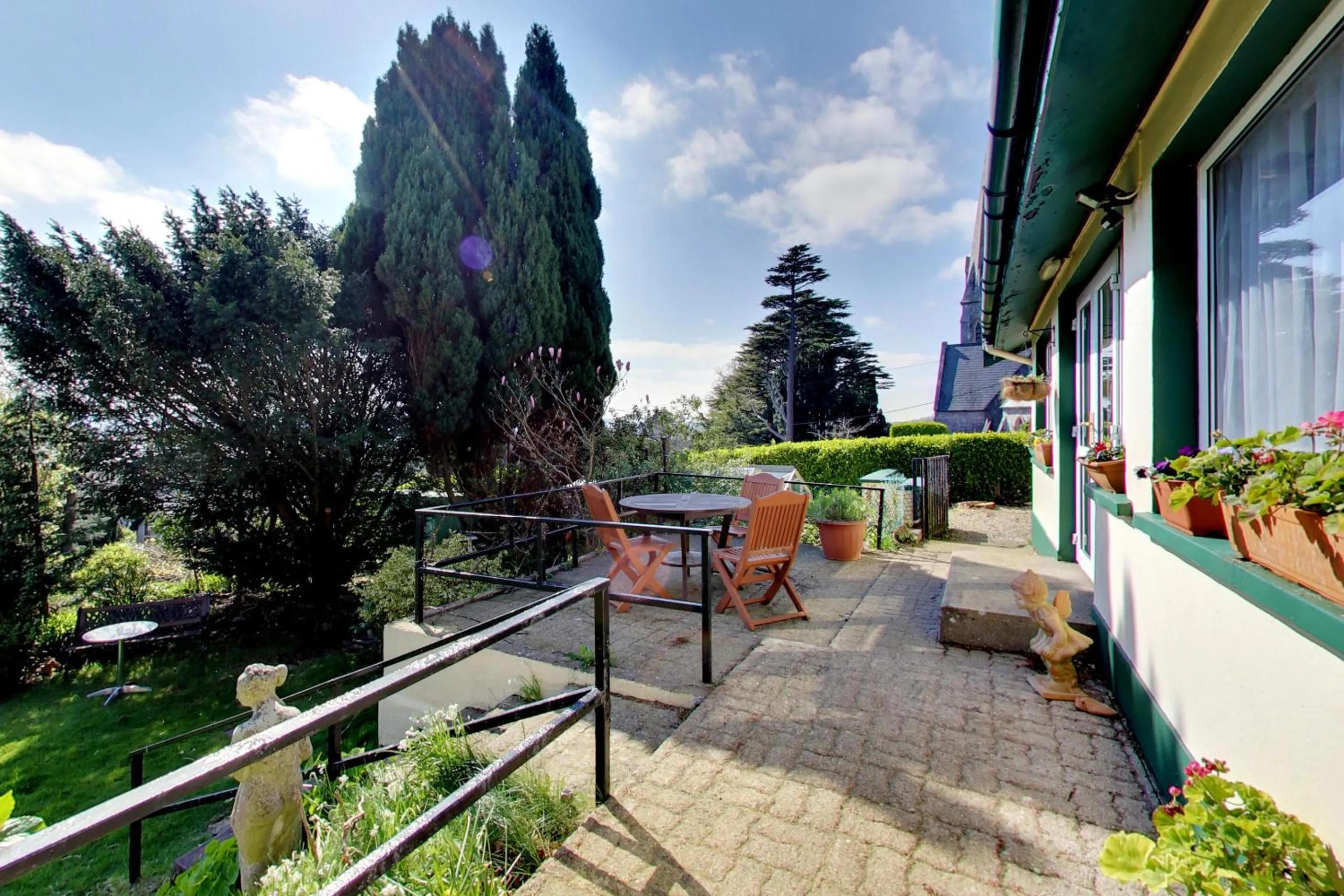 Property building in Robin Hill House Heritage Guest House