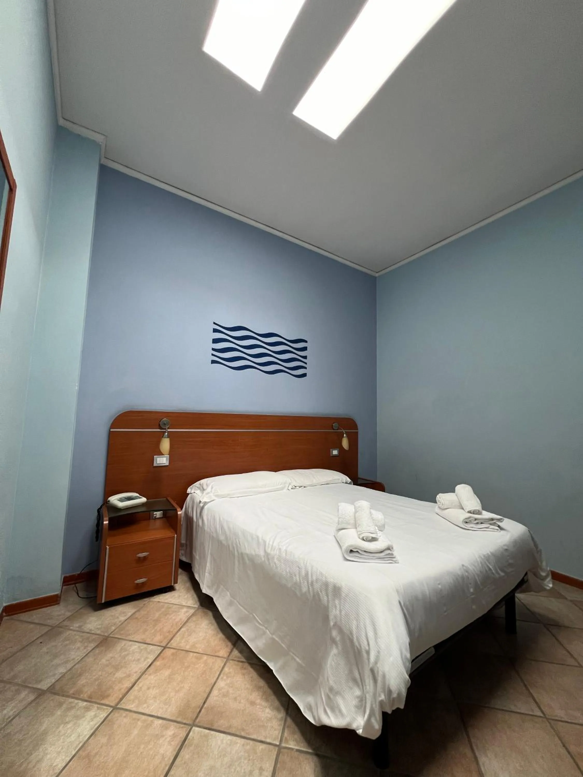 Bedroom, Bed in Millennium Gold Hotel