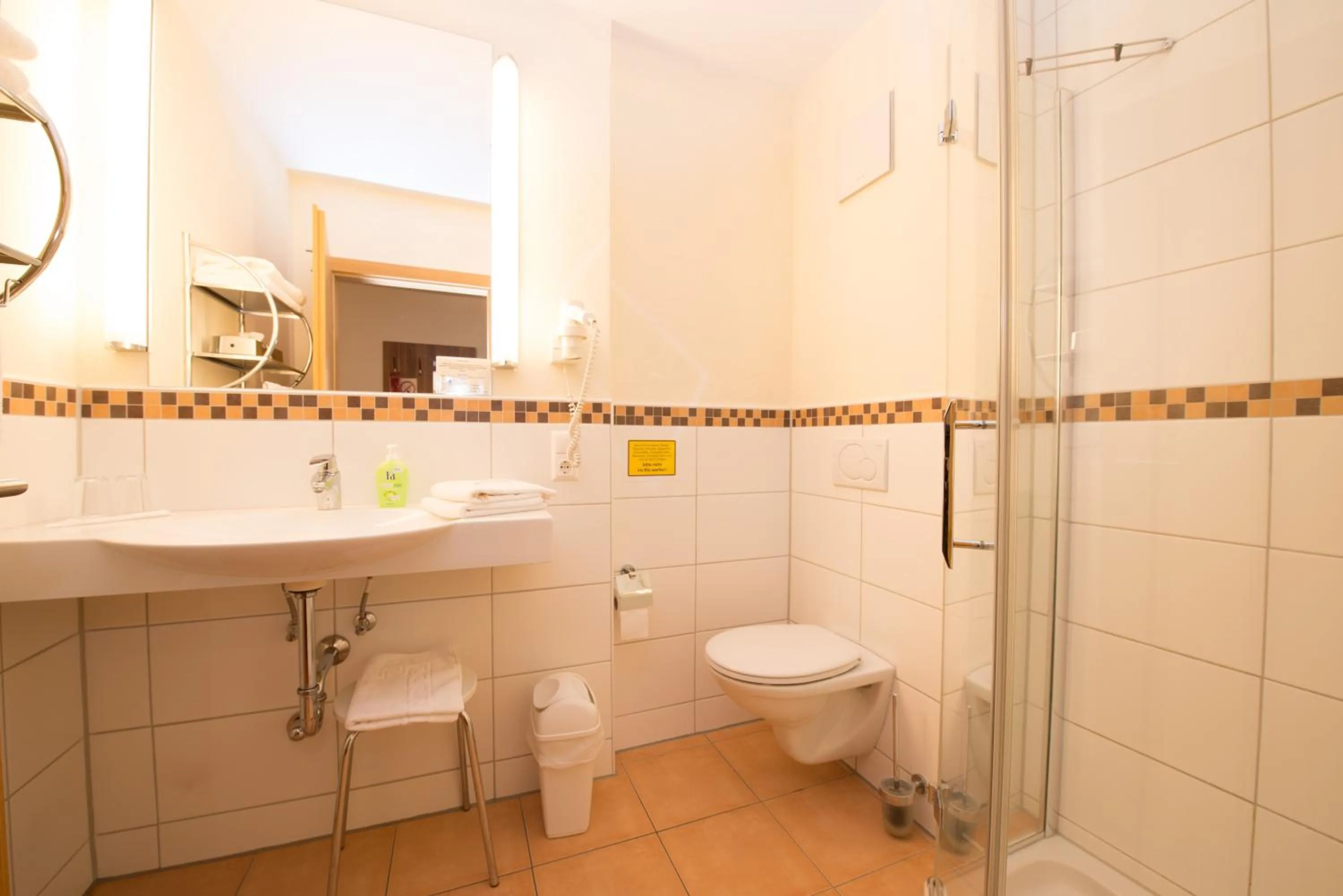 Shower in Kirchenwirt Irrsdorf Familie Schinwald