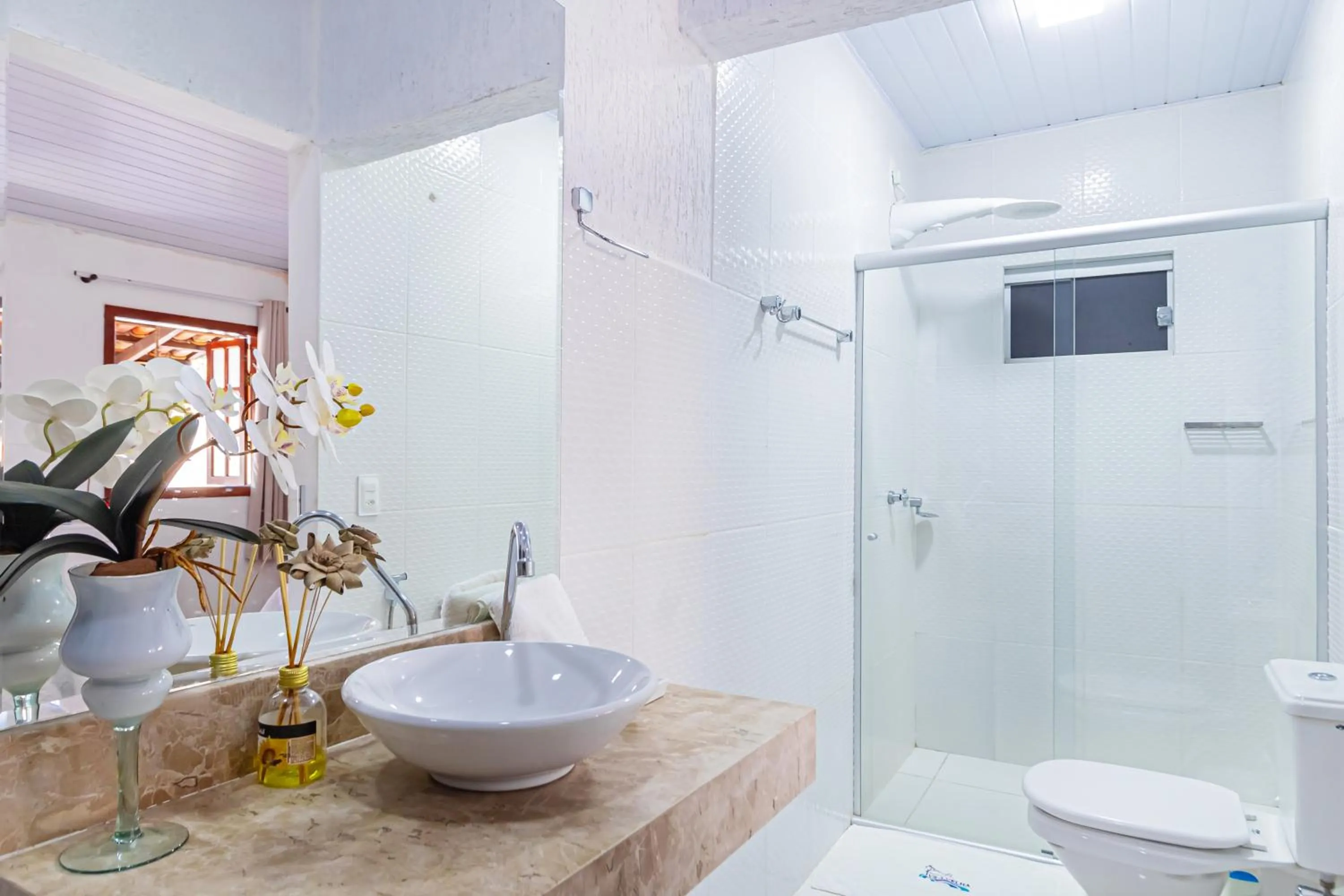 Toilet in Jardim Do Eden Piri