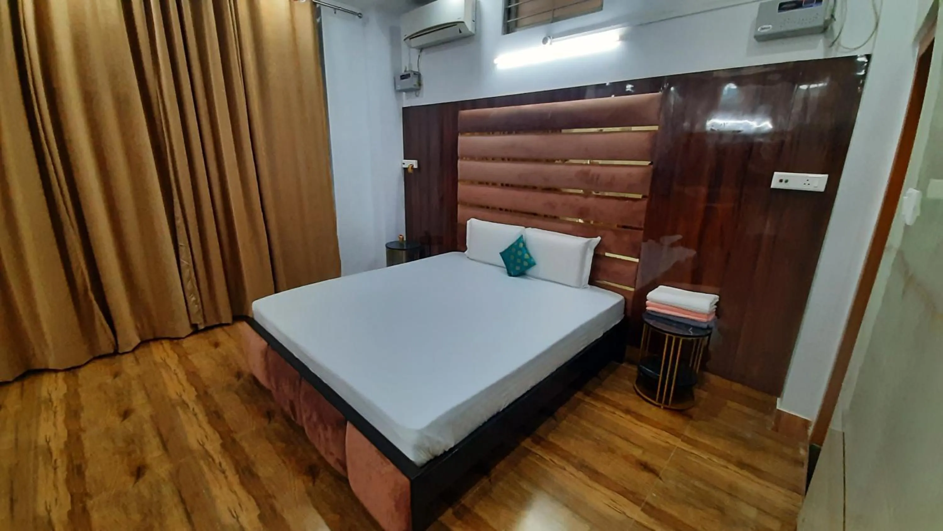 Bed in The PALM SUITES , Incredible India Tourism