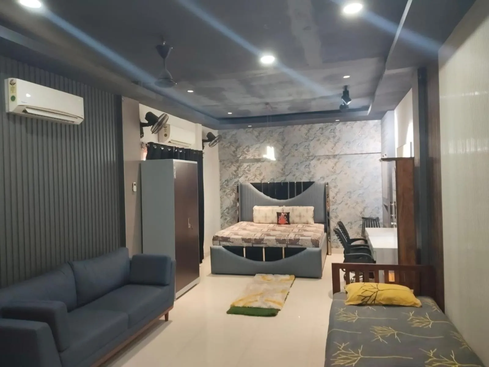 Bed in The PALM SUITES , Incredible India Tourism