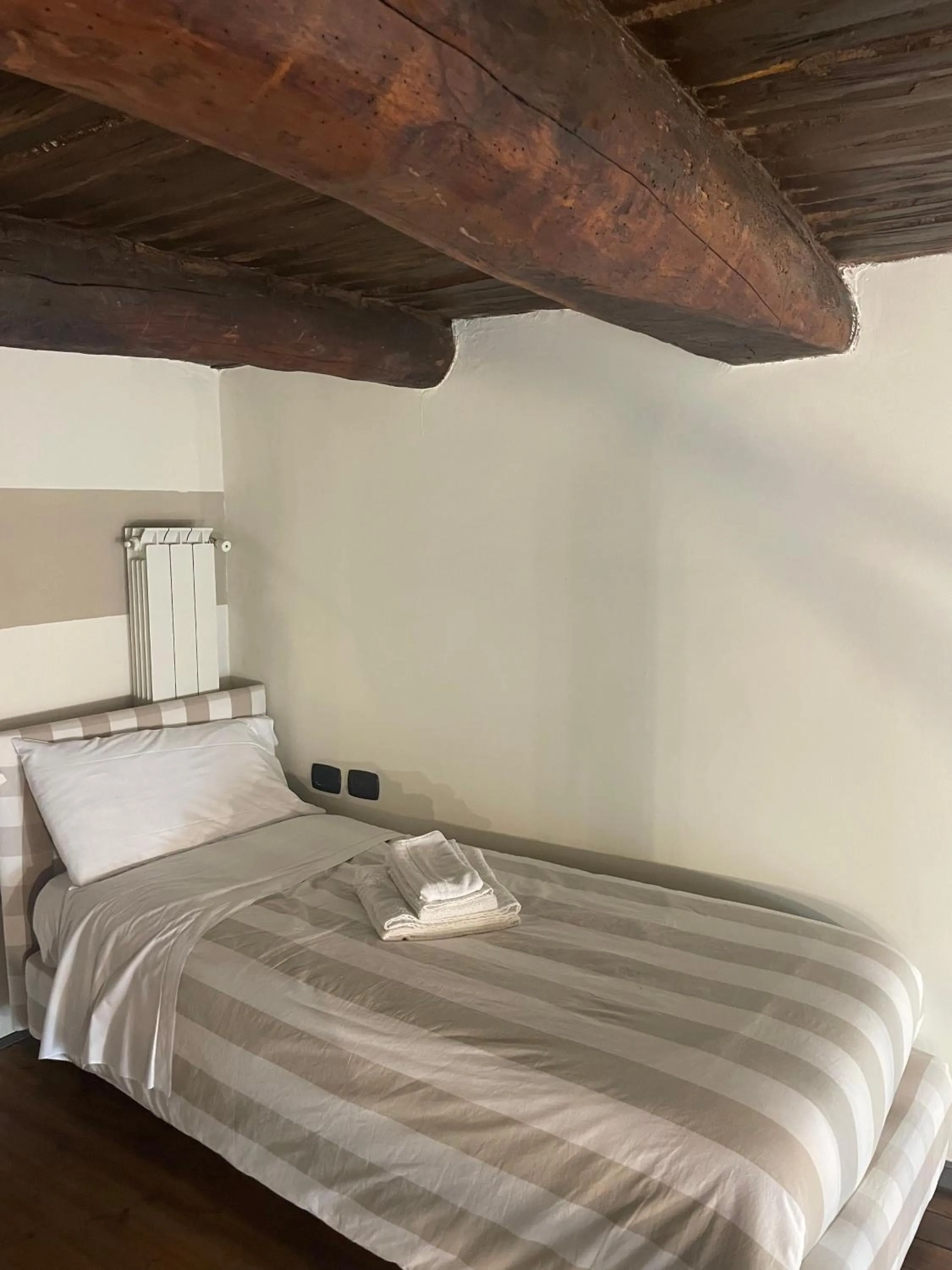 Bed in Case Così Apartments - Napoli