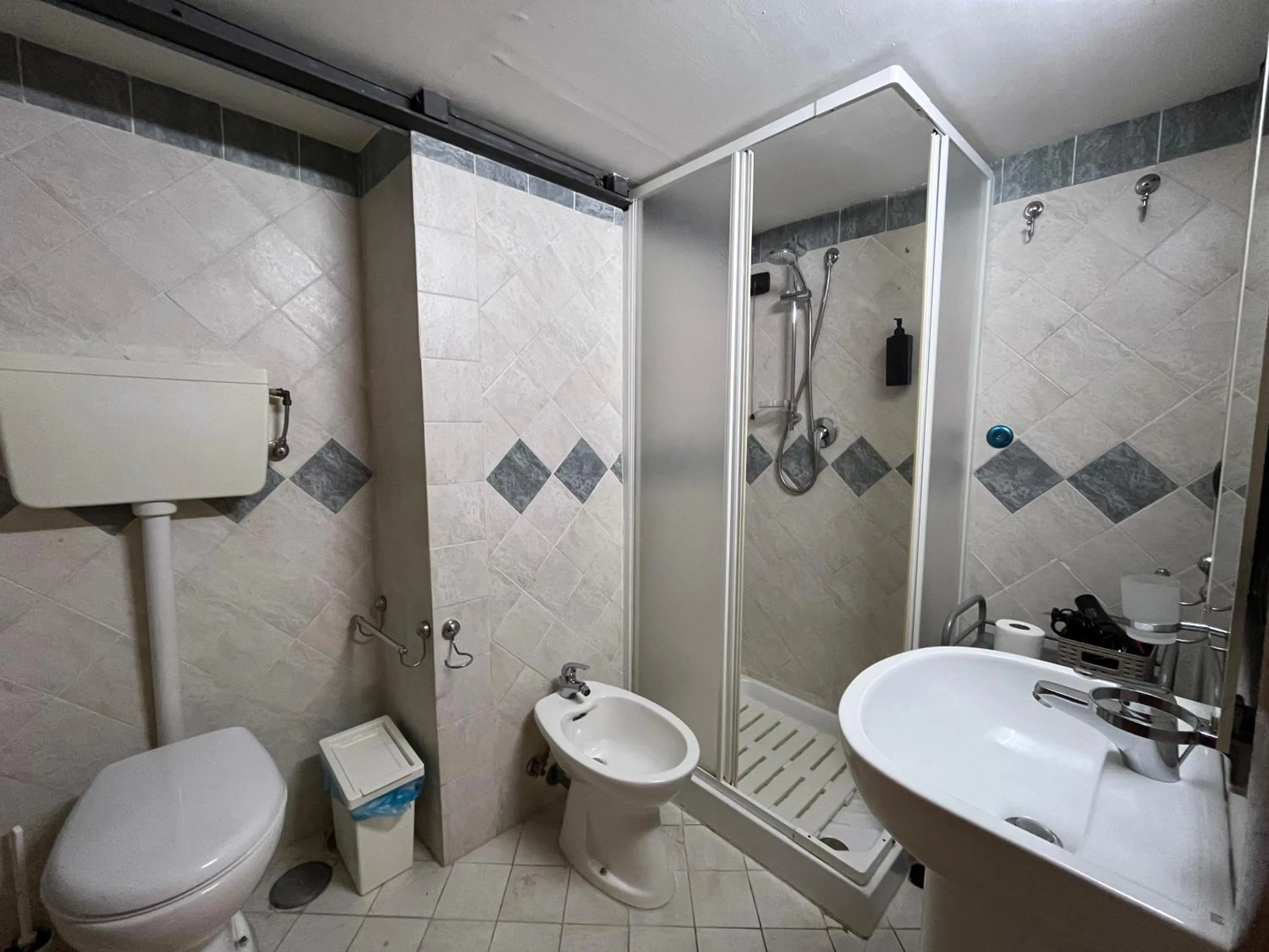 Shower in Case Così Apartments - Napoli