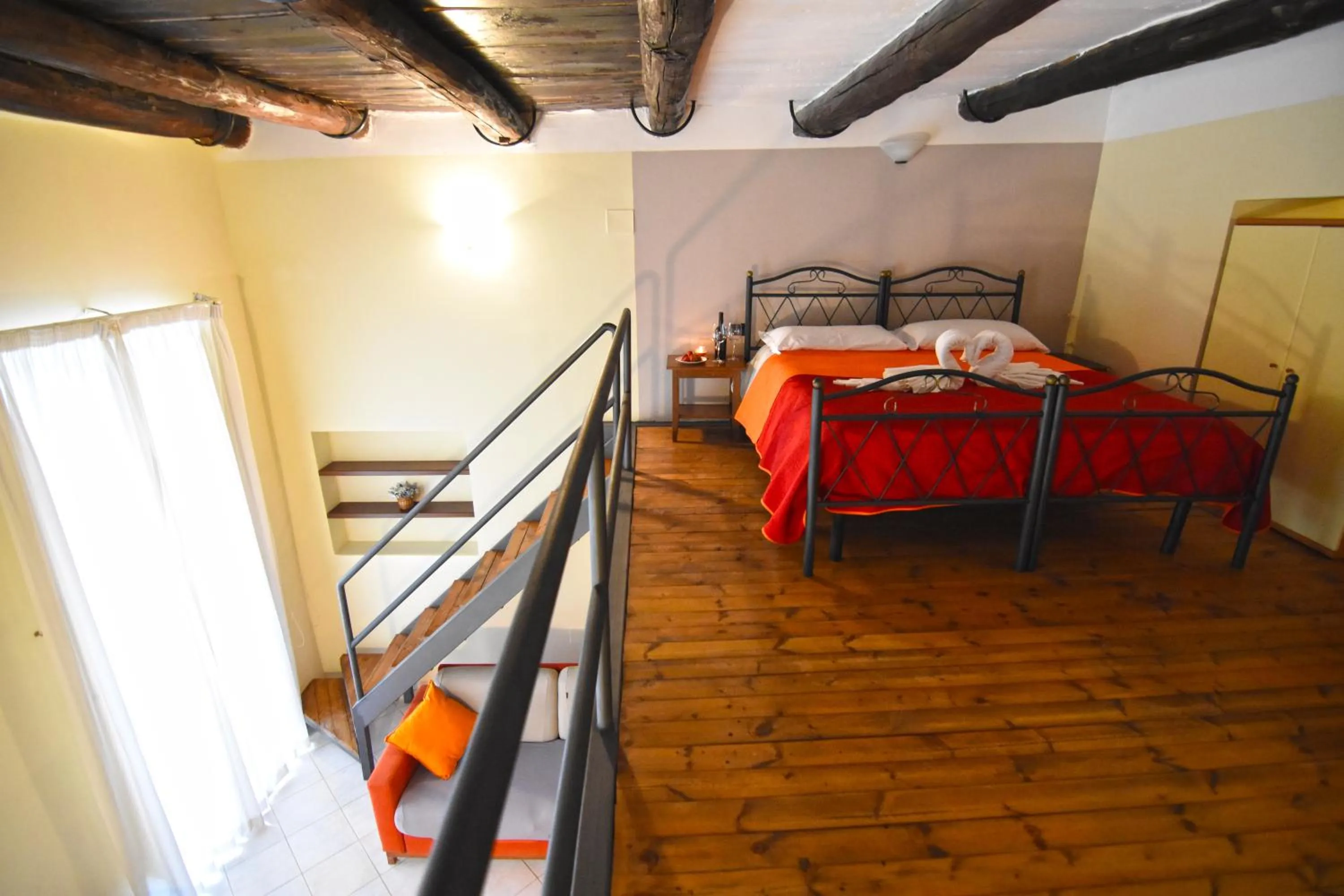 Bedroom, Bed in Case Così Apartments - Napoli