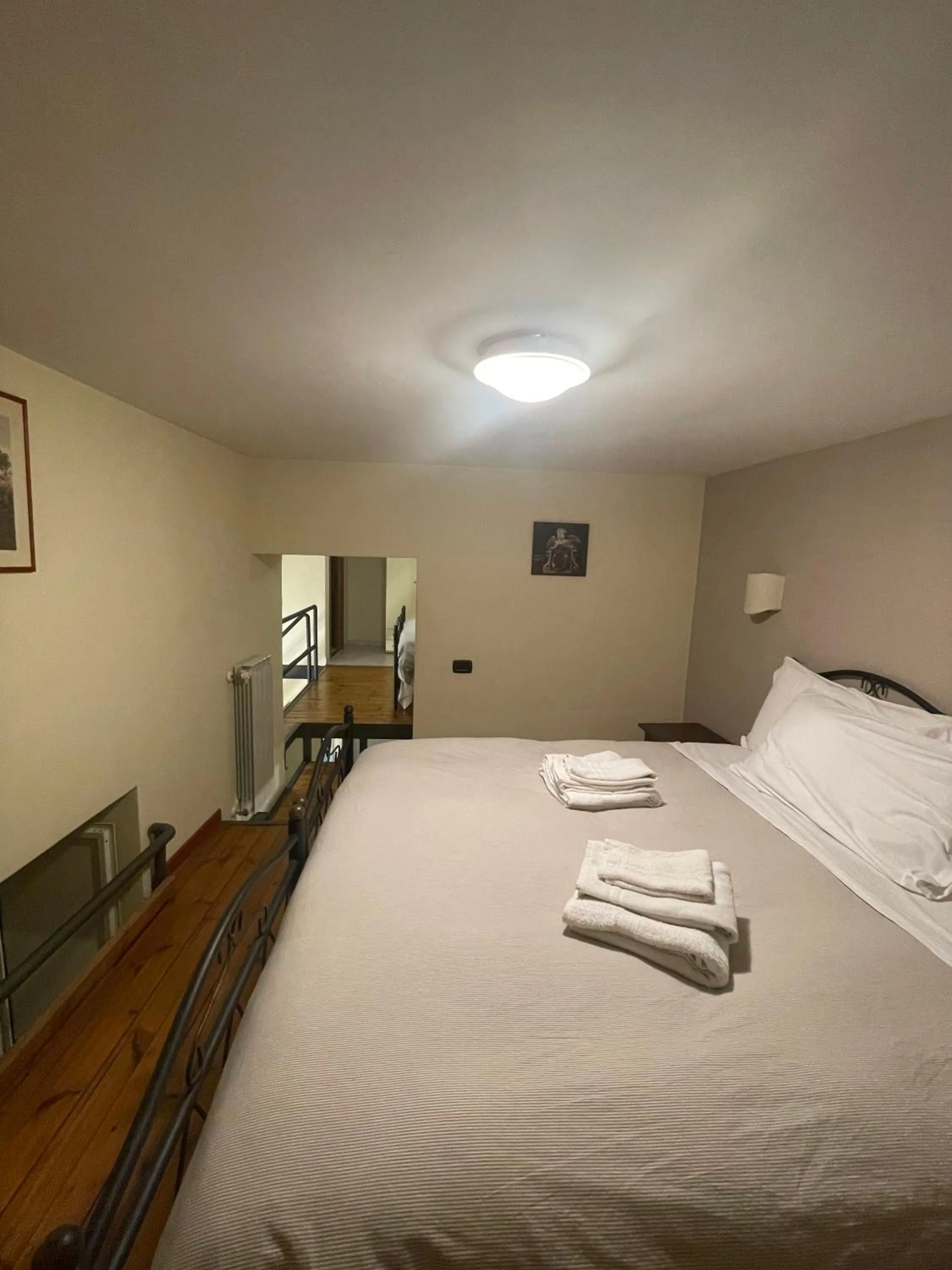 Bed in Case Così Apartments - Napoli