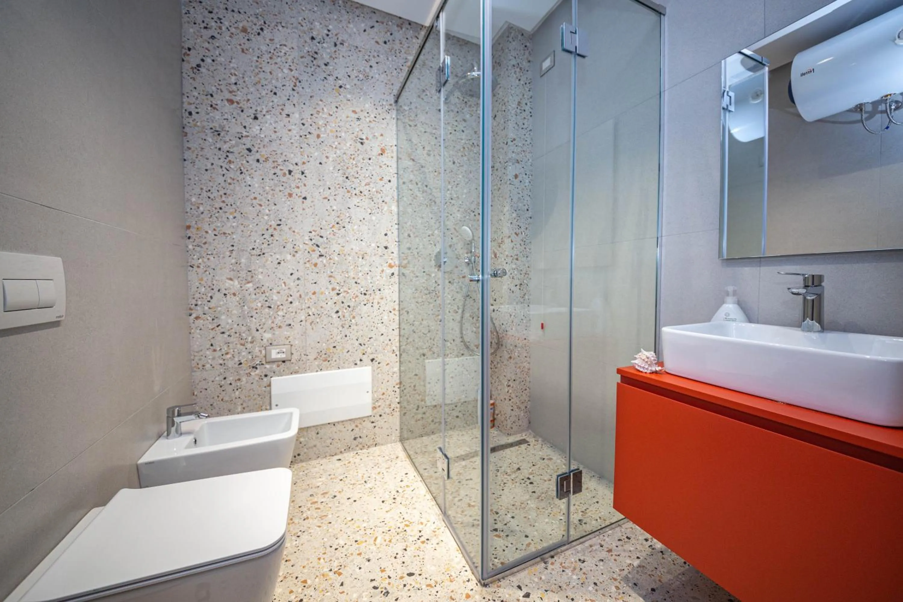 Toilet in Blloku Unique Apartments