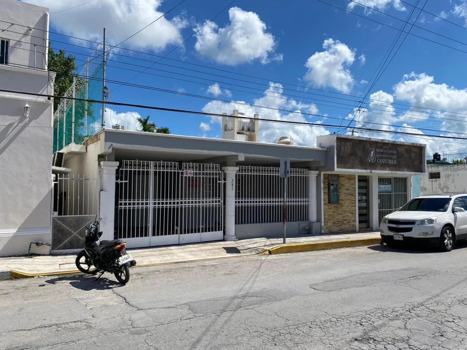 Facade/entrance in Casa Buba