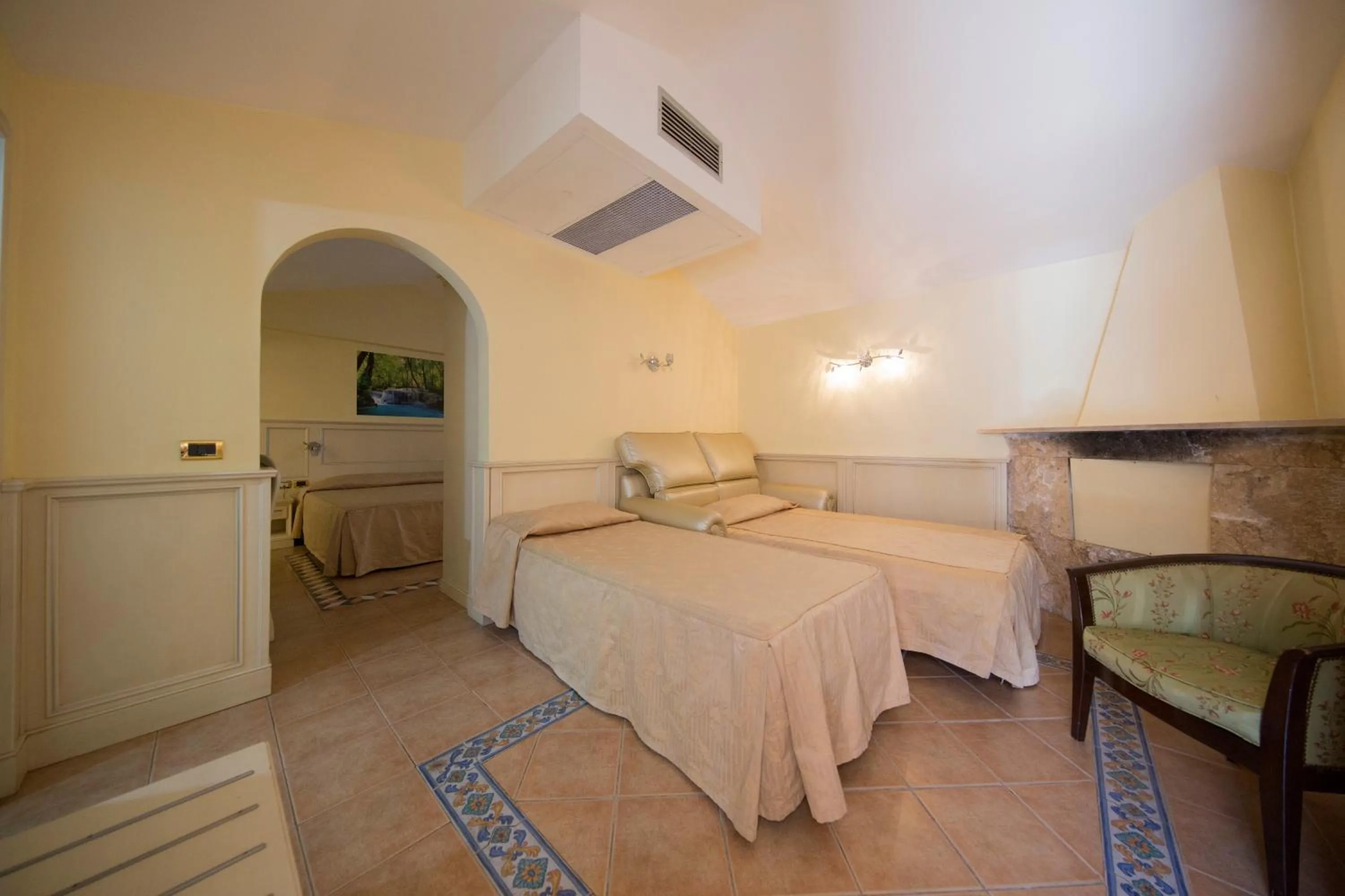 Photo of the whole room, Bed in Mancini Park Hotel