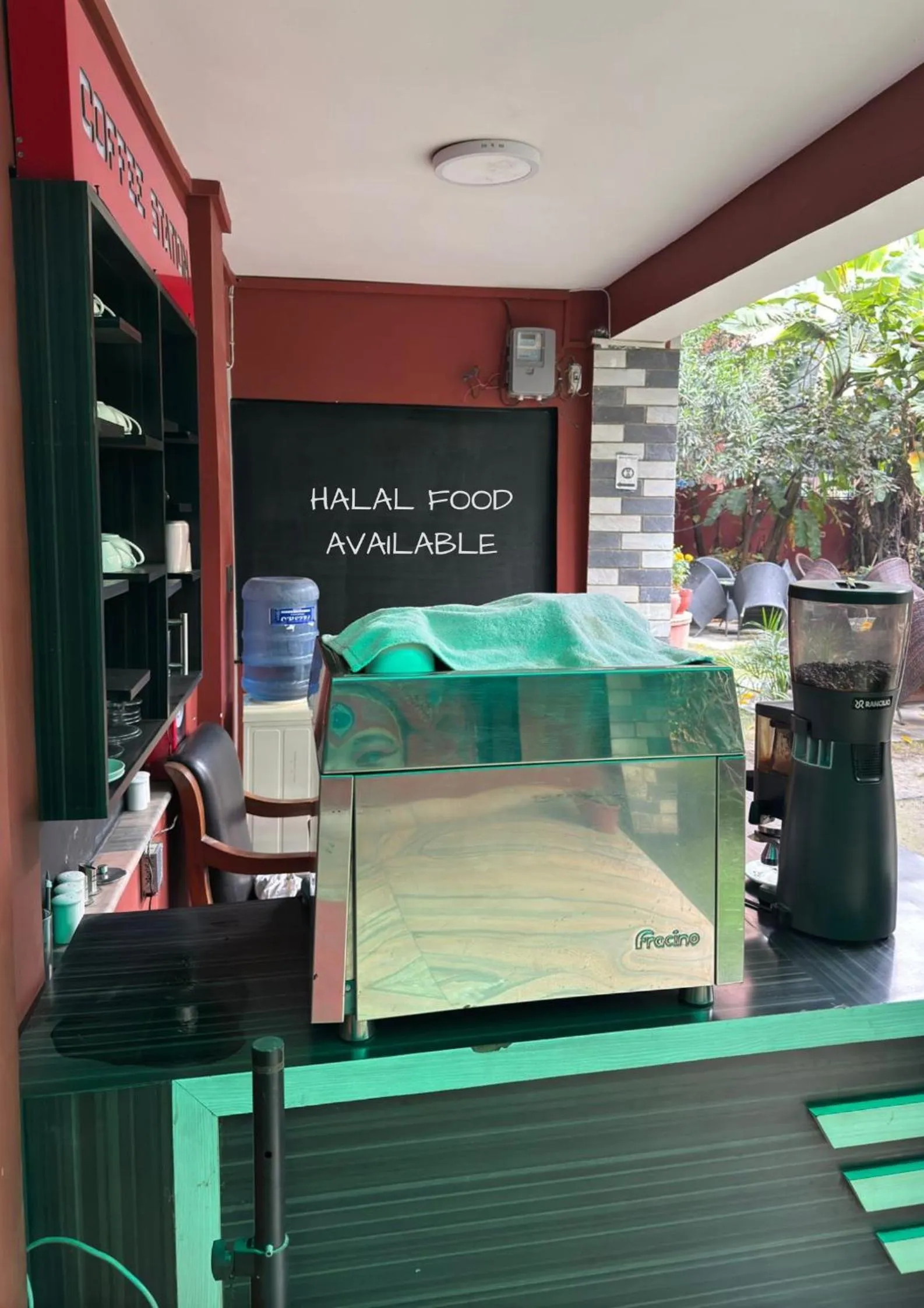 Restaurant/places to eat in Hotel BnB Mhepi