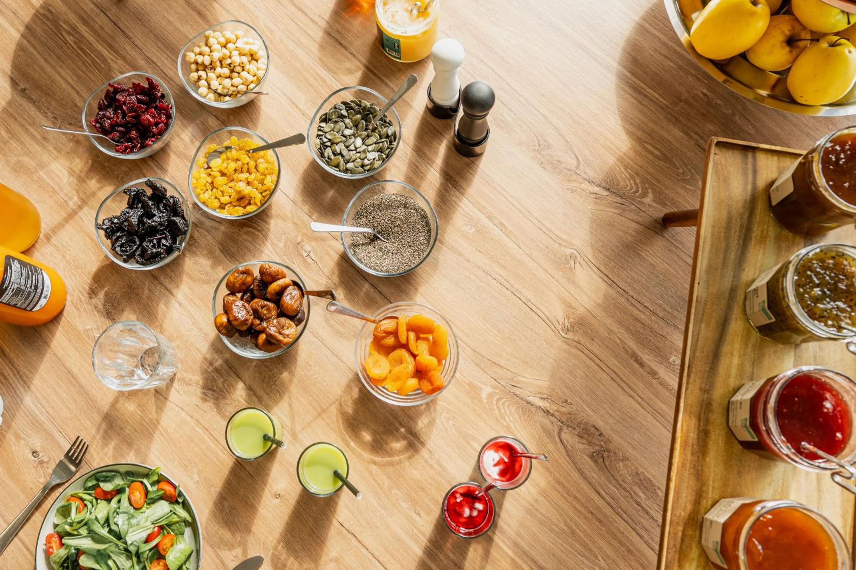 Food and drinks in Hôtel Akena Reims Bezannes