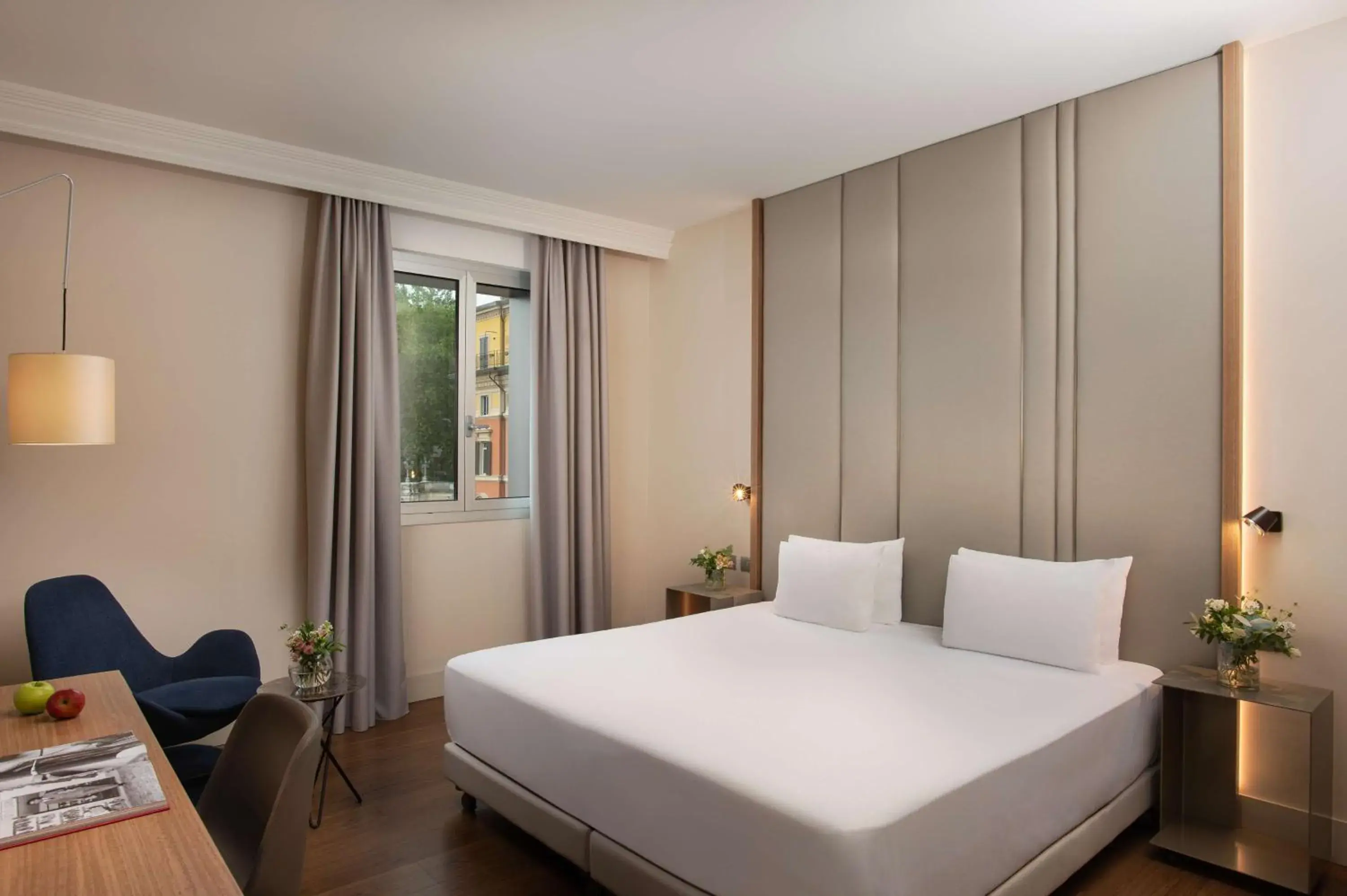 Deluxe Double or Twin Room with Extra Bed (2 Adults + 1 Child) in NH Bologna De La Gare Deluxe Double or Twin Room with Extra Bed (2 Adults + 1 Child) in NH Bologna De La Gare