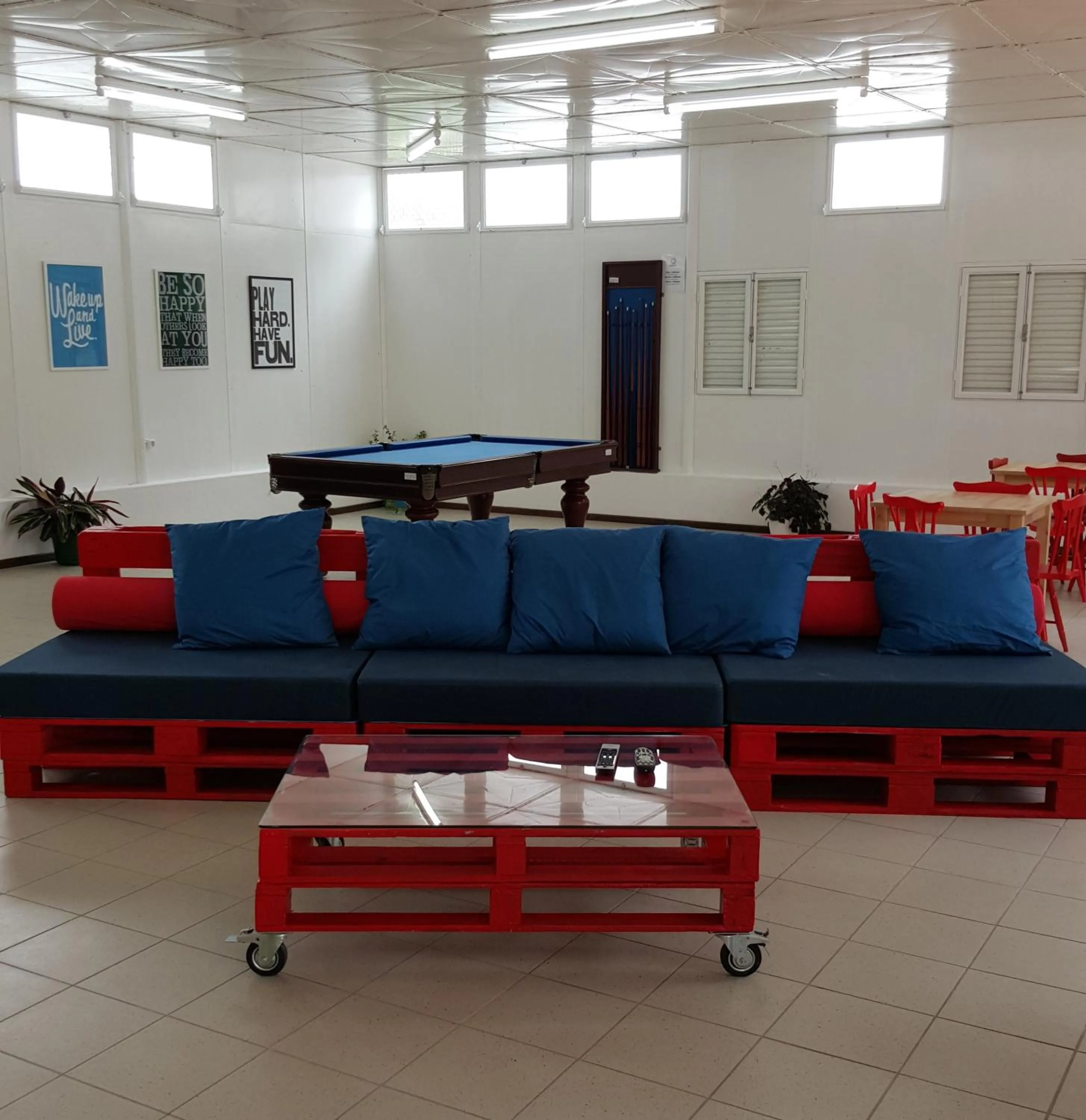 Communal lounge/ TV room in Parque De Campismo Orbitur Sao Pedro De Moel