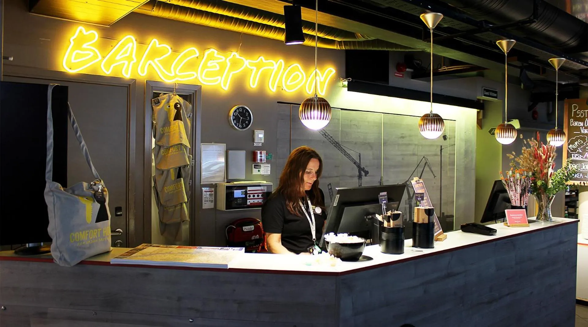 Lobby or reception in Comfort Hotel City