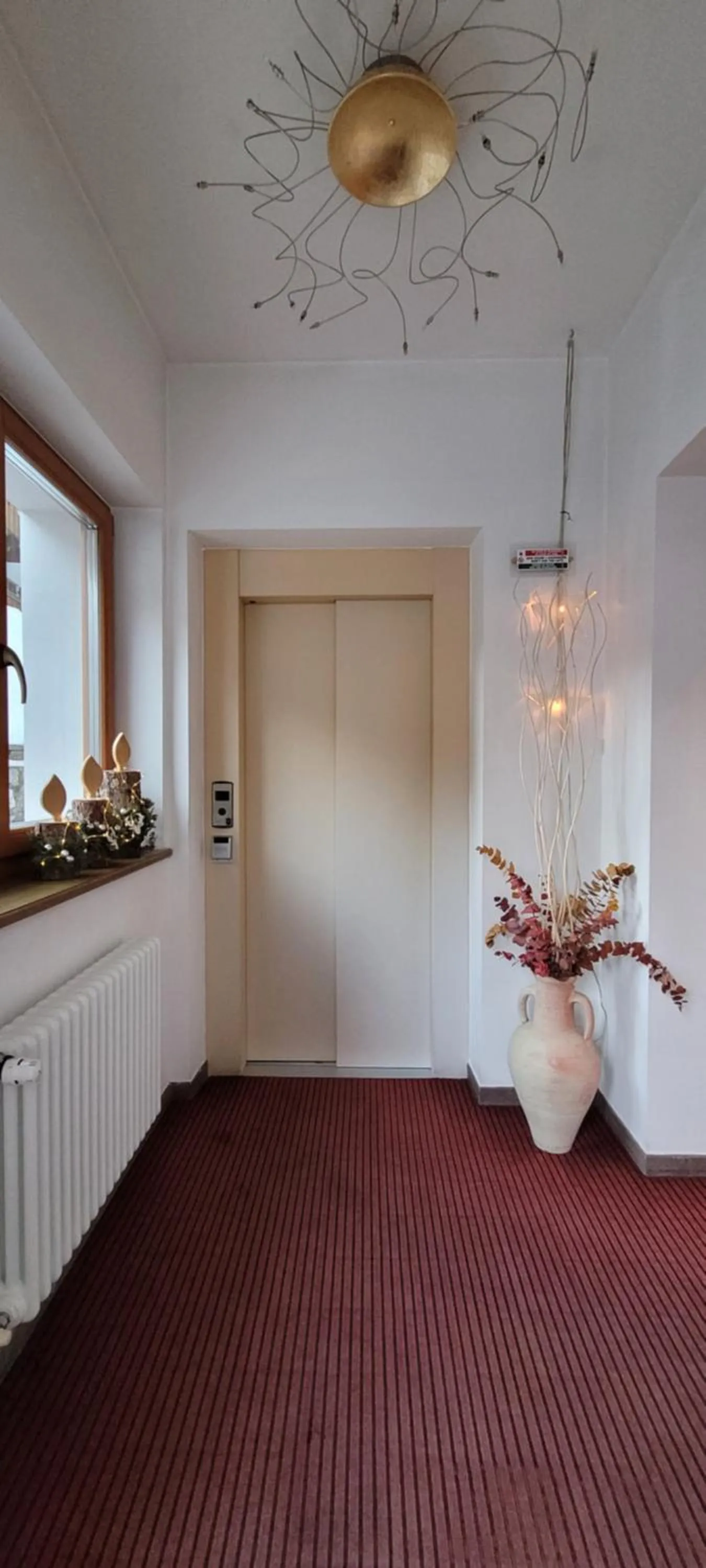 elevator in Hotel Garni Royal