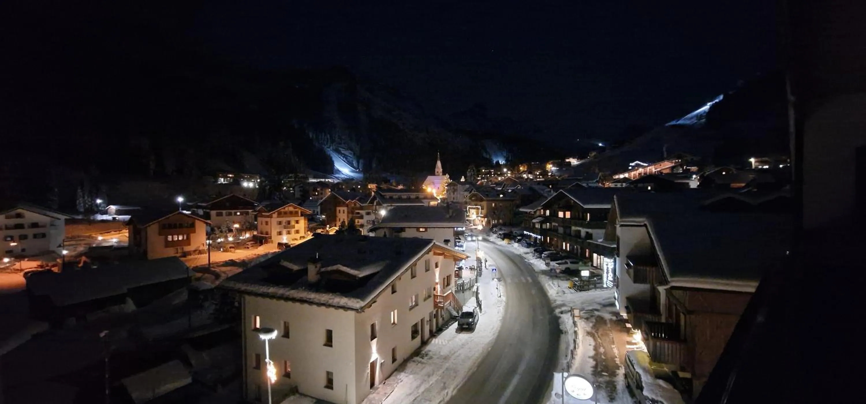 Night in Hotel Garni Royal