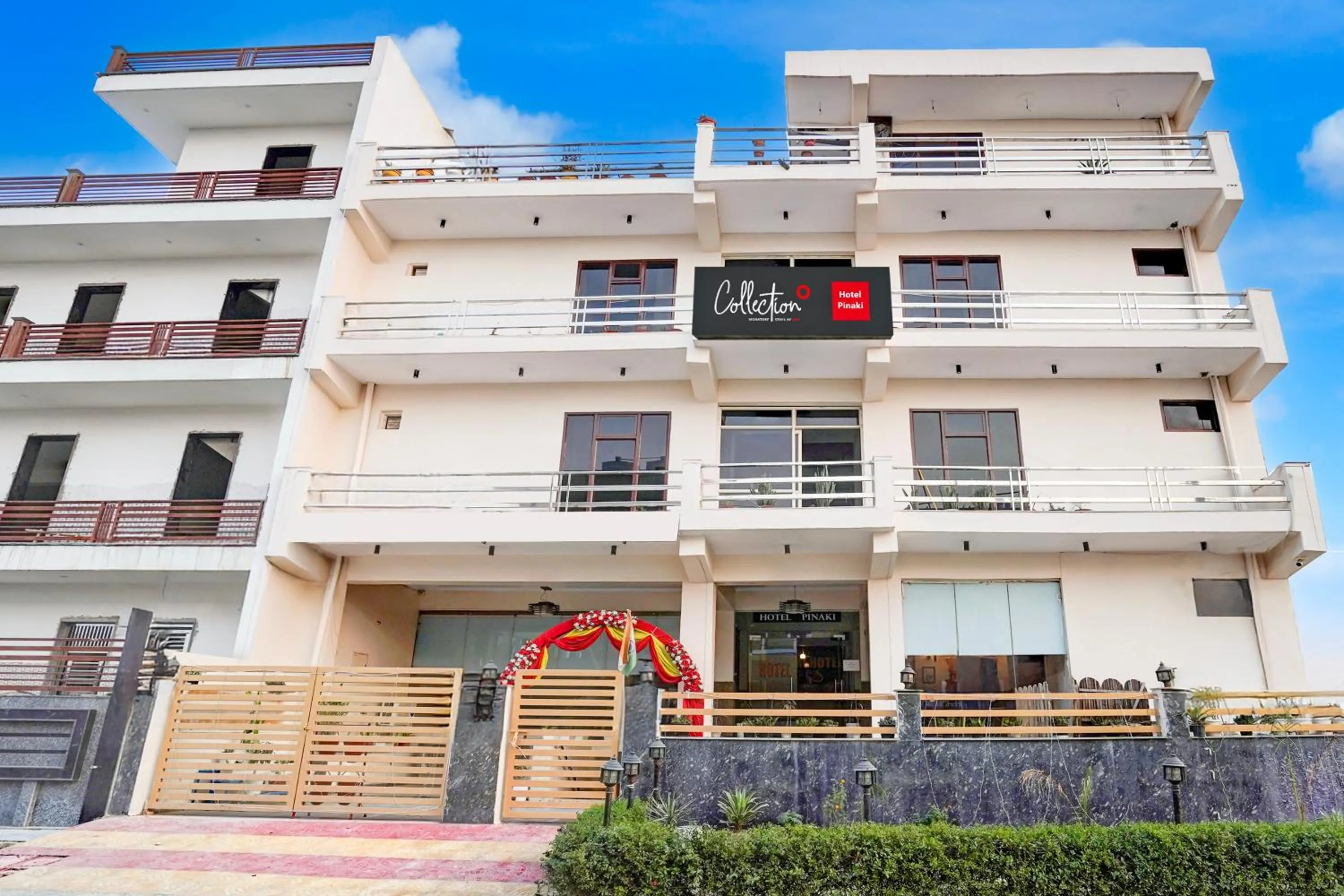 Facade/entrance in Pinaki Hotels & Resorts