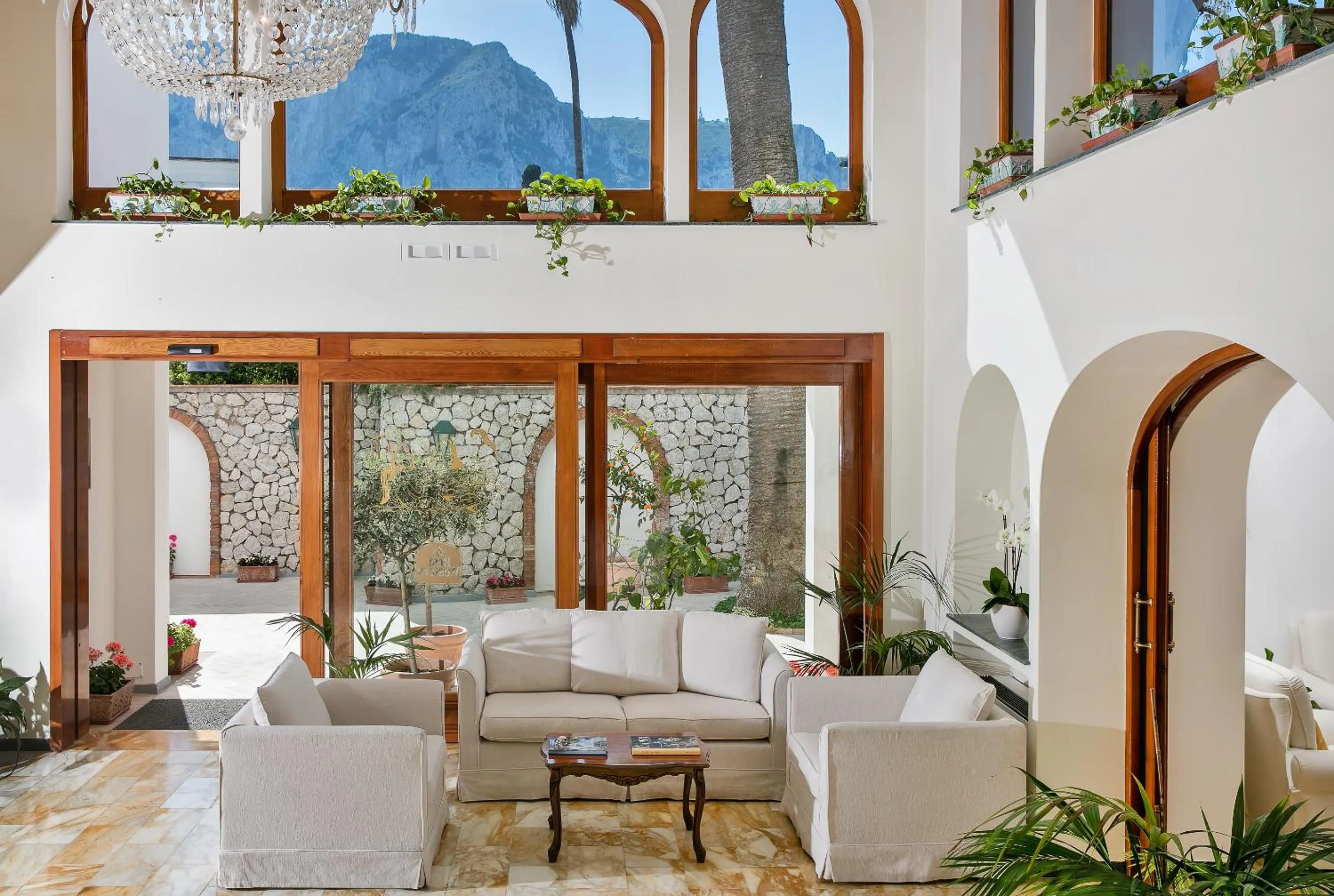 Lobby or reception in Hotel Syrene