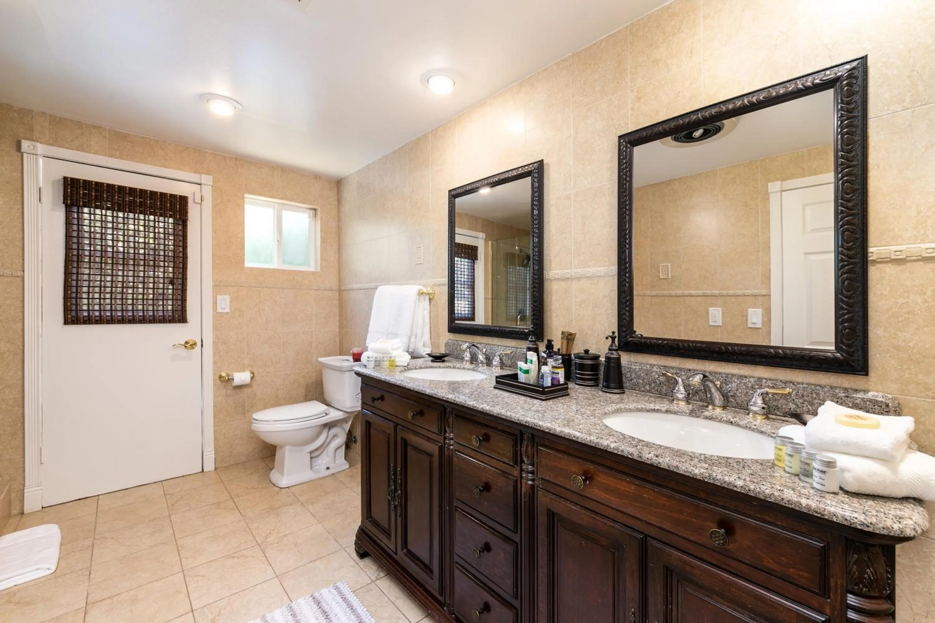 Villa Sausalito - Newly Designed 4BR HOUSE & POOL by Topanga