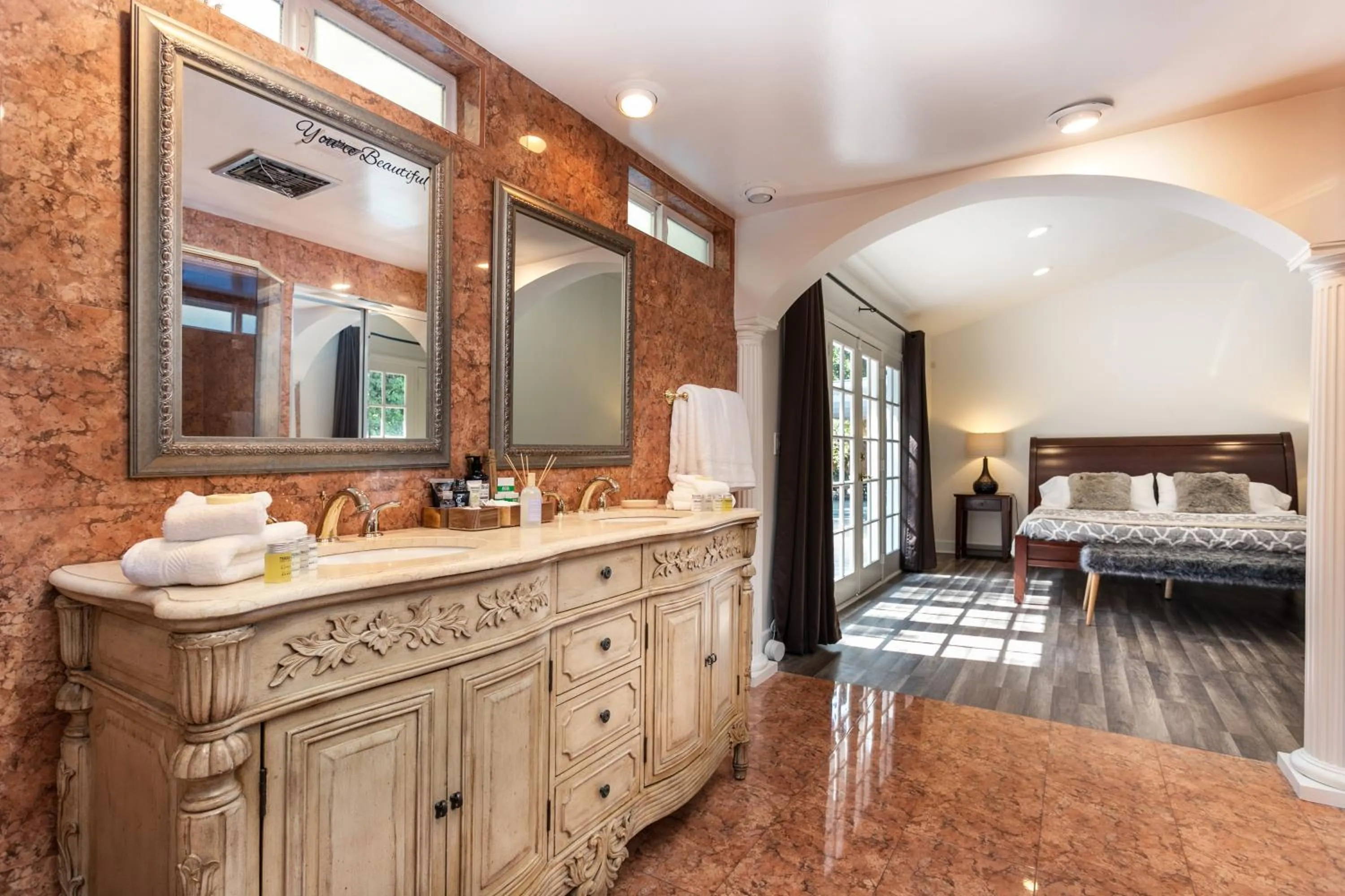 Bed in Villa Sausalito - Newly Designed 4BR HOUSE & POOL by Topanga