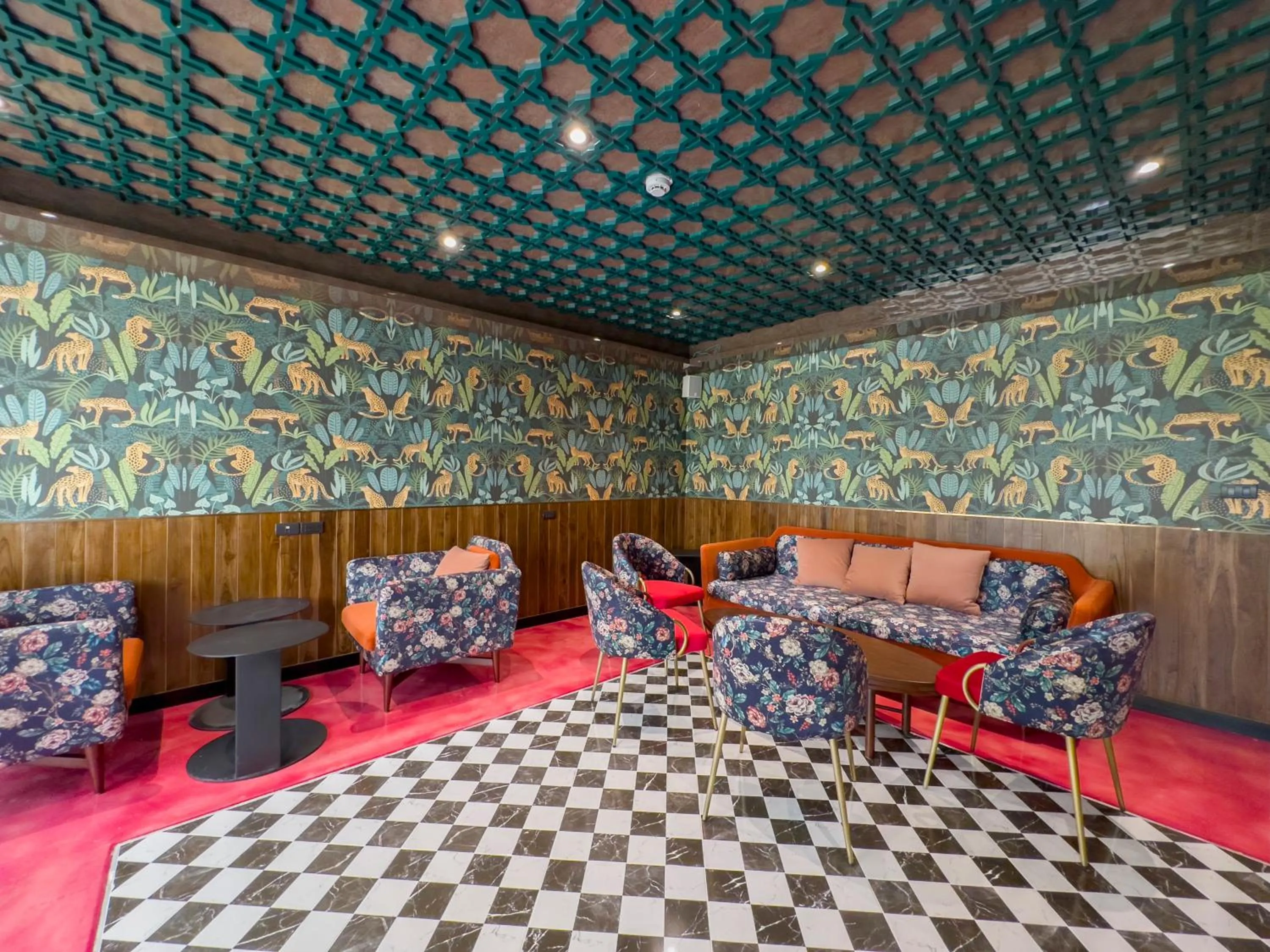 Lounge or bar in Ramada by Wyndham Bangkok Ten Ekamai Residences