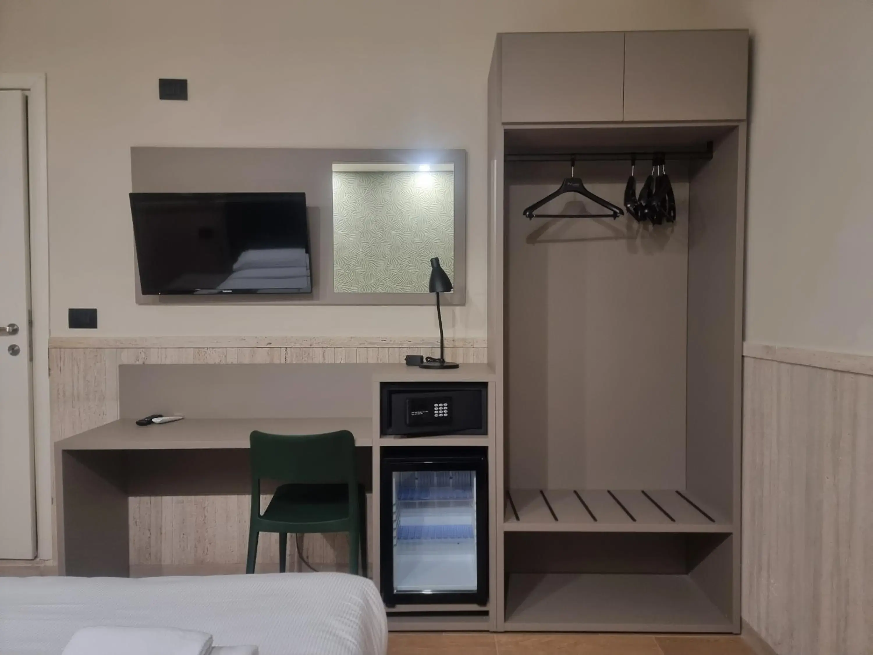 Standard Double or Twin Room in Hotel Pyramid Standard Double or Twin Room in Hotel Pyramid