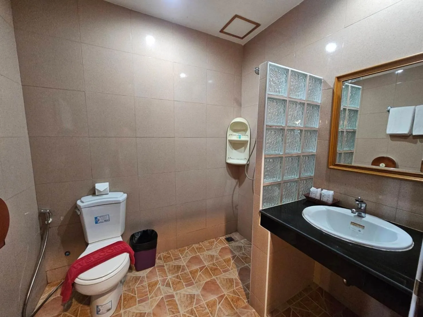 Toilet in Nanai 2 Residence Patong Phuket