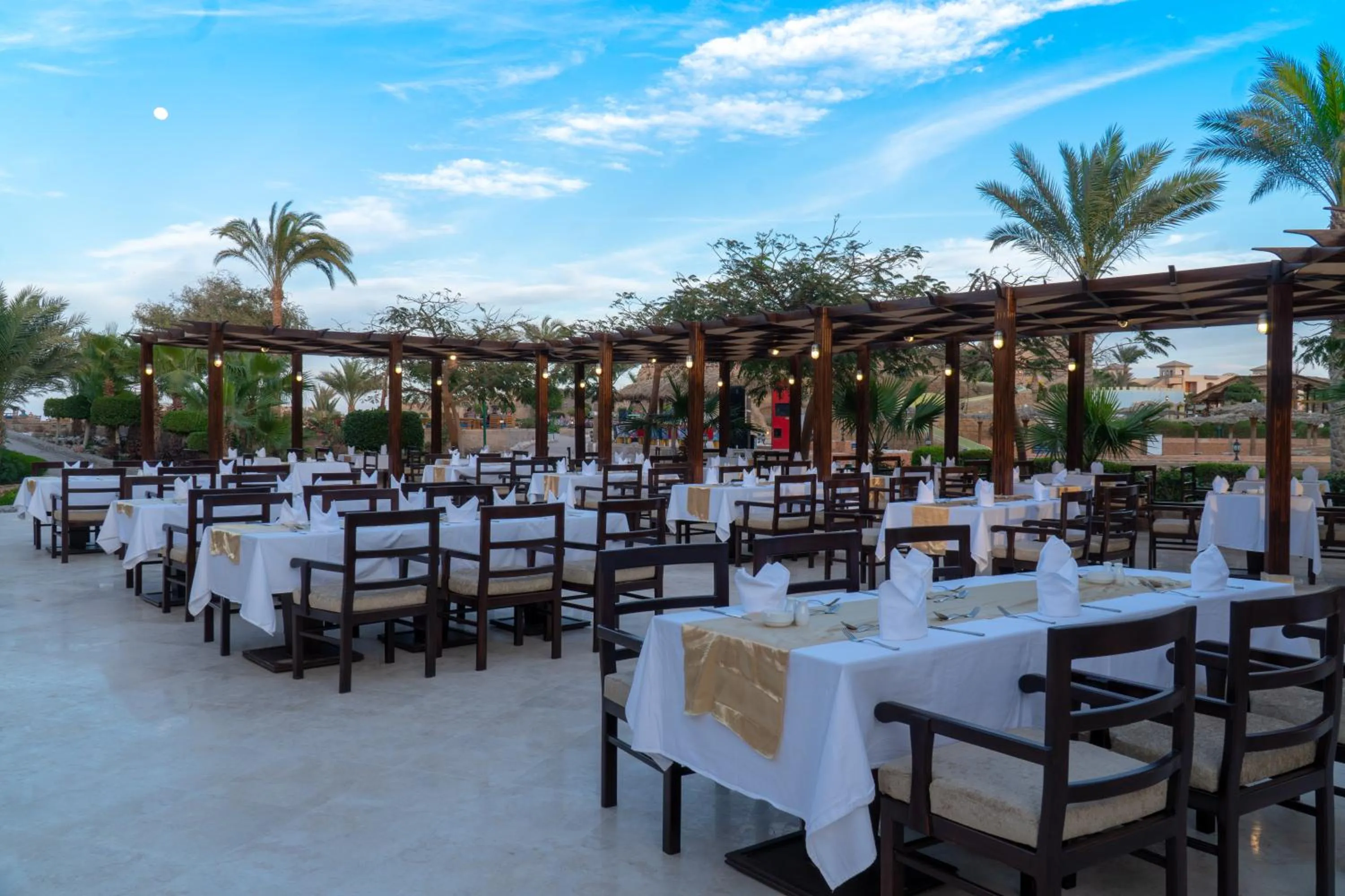 Restaurant/places to eat in Utopia Beach Club