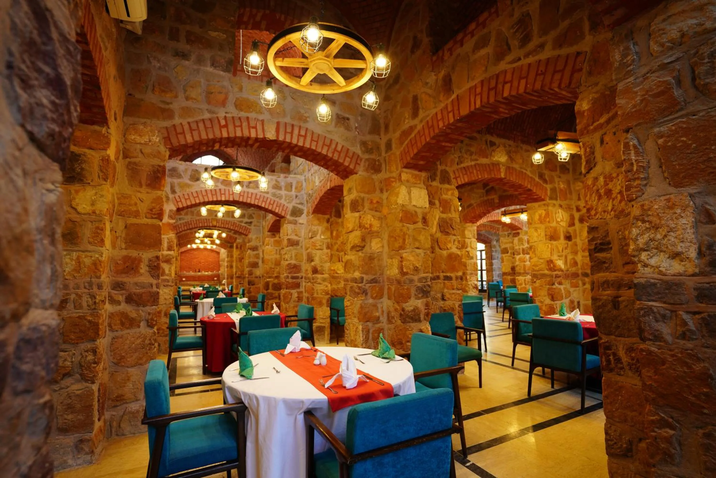 Restaurant/places to eat in Utopia Beach Club