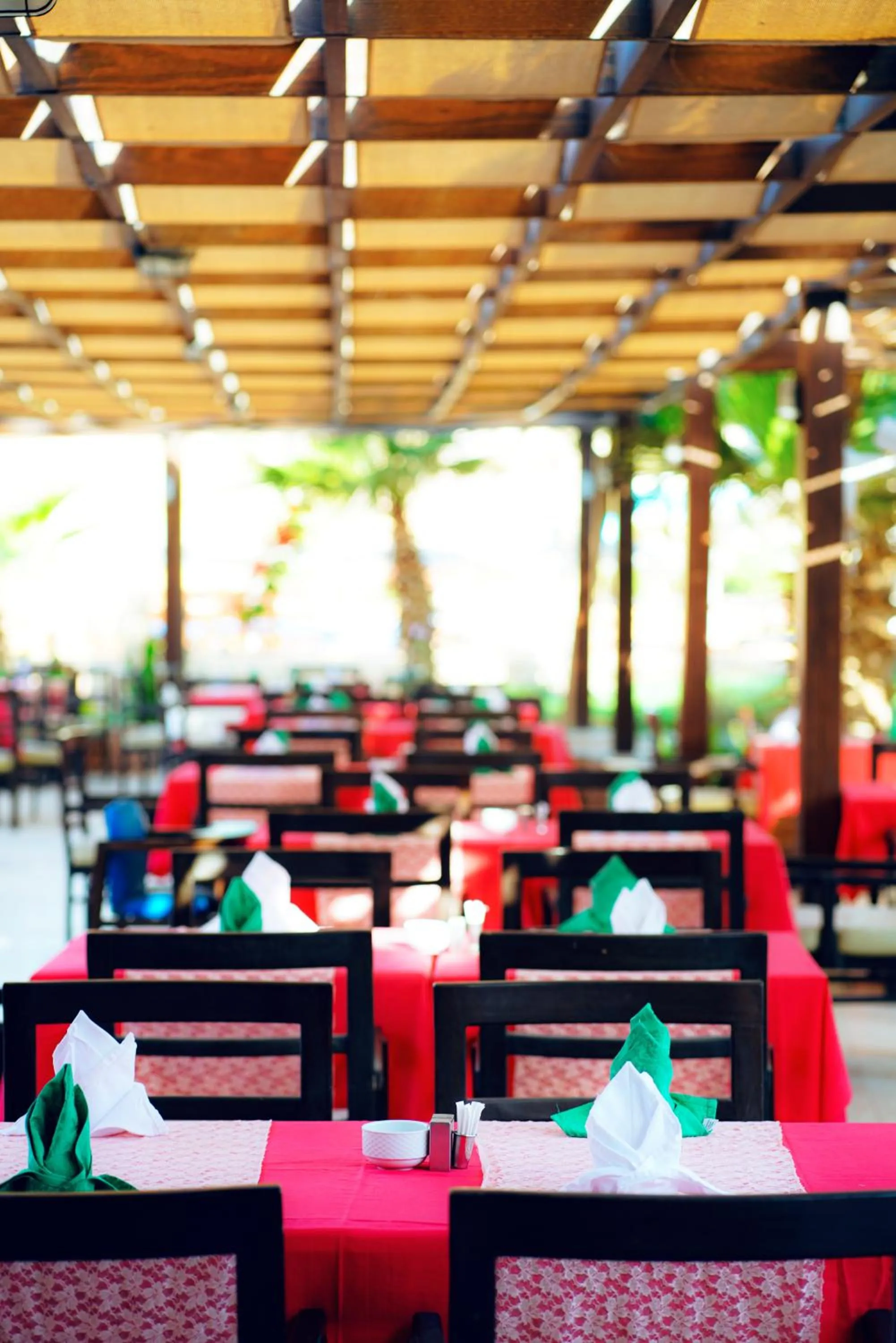 Restaurant/places to eat in Utopia Beach Club