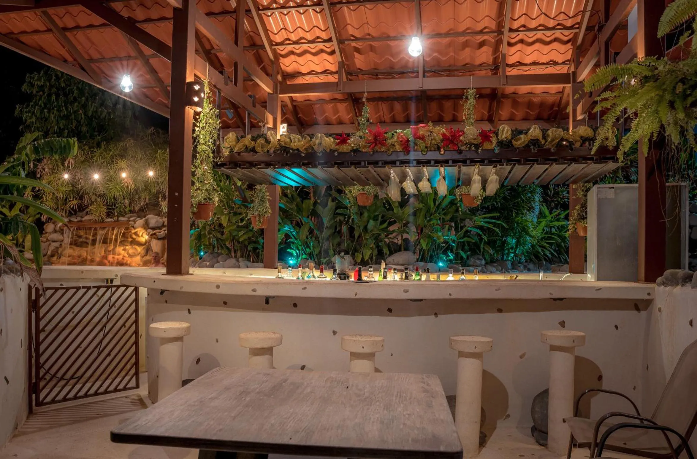 Lounge or bar in Miradas Arenal Hotel & Hotsprings