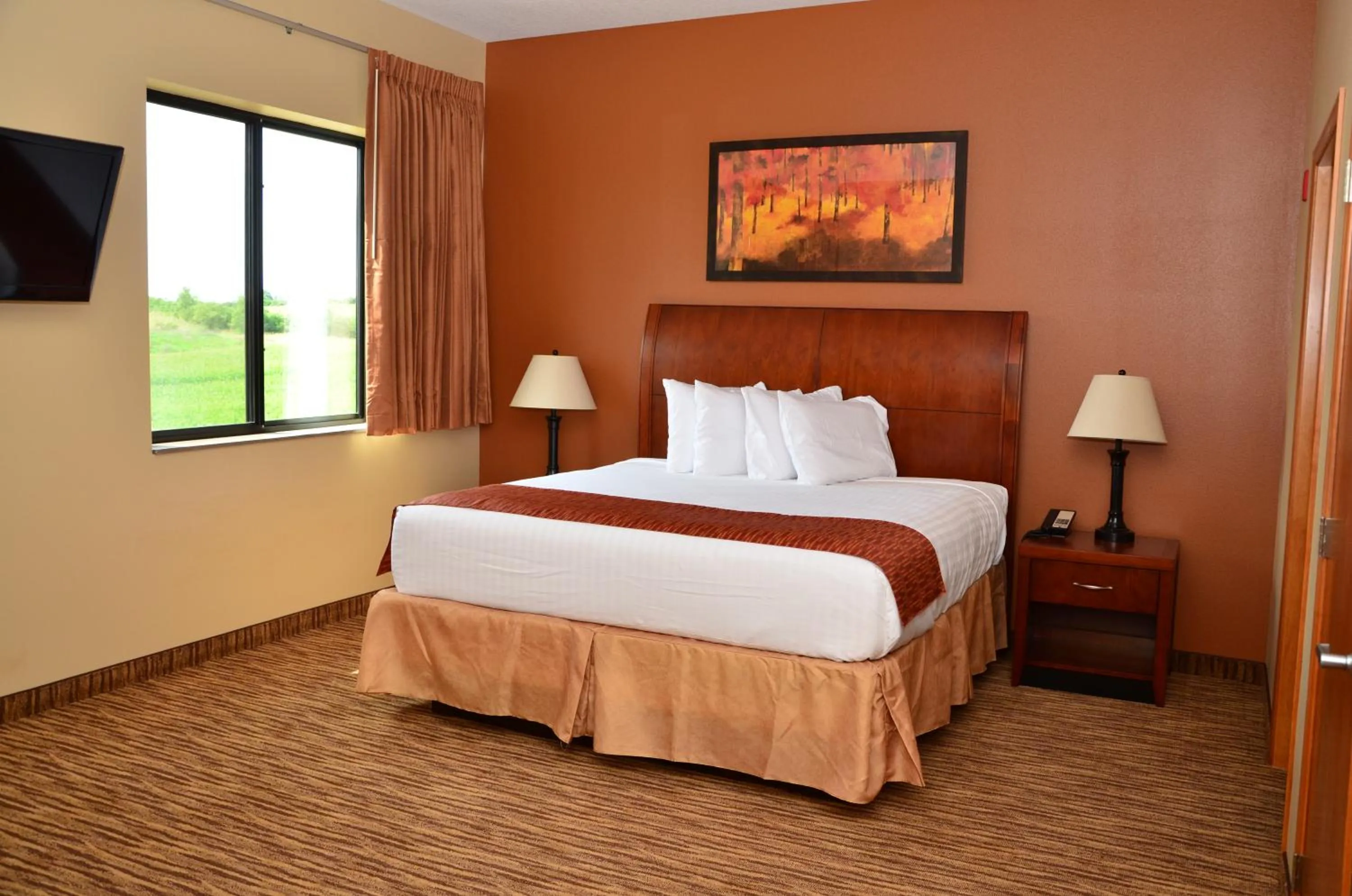 Bed in Cobblestone Inn & Suites - Newton