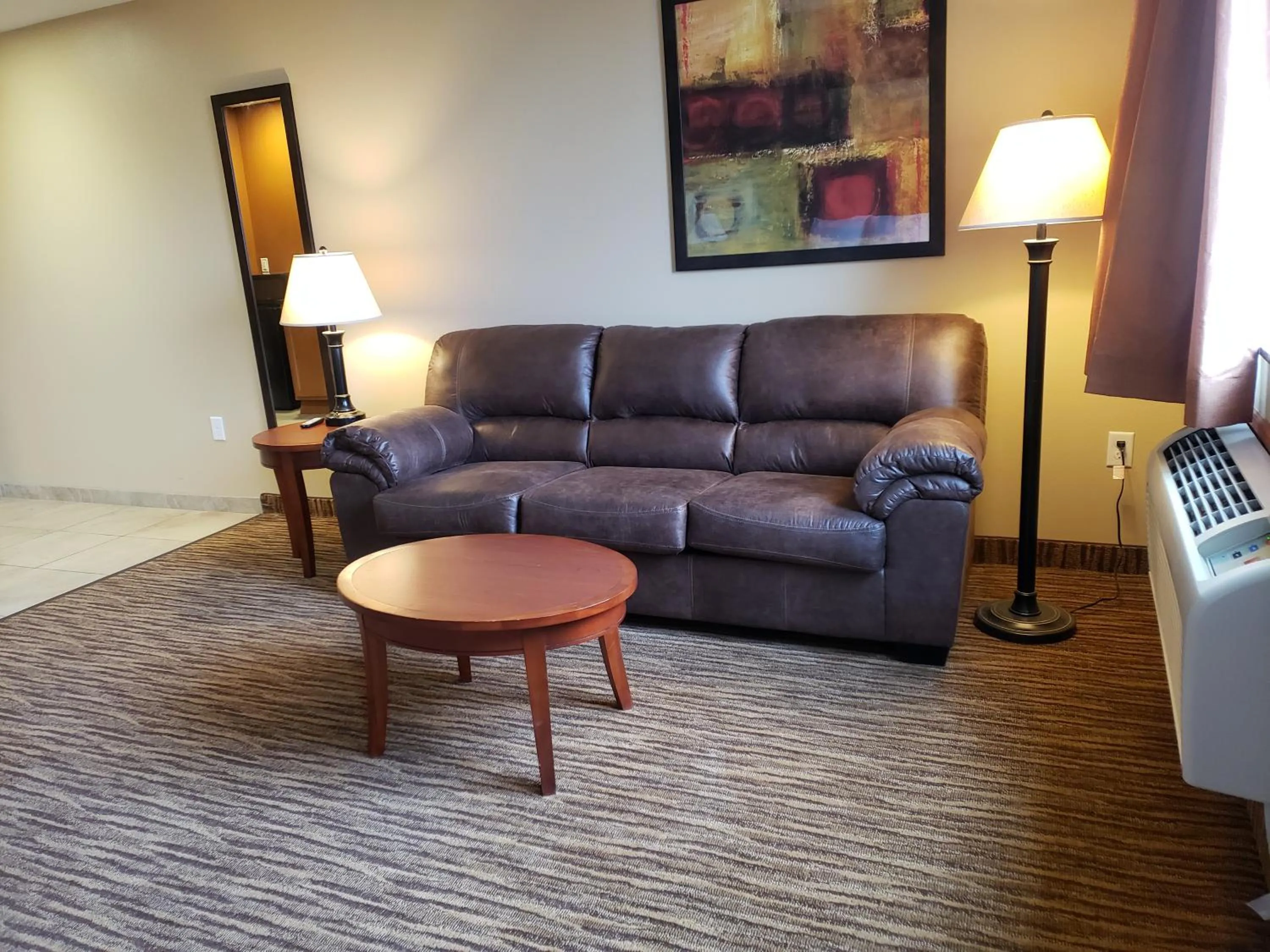 Seating area in Cobblestone Inn & Suites - Newton