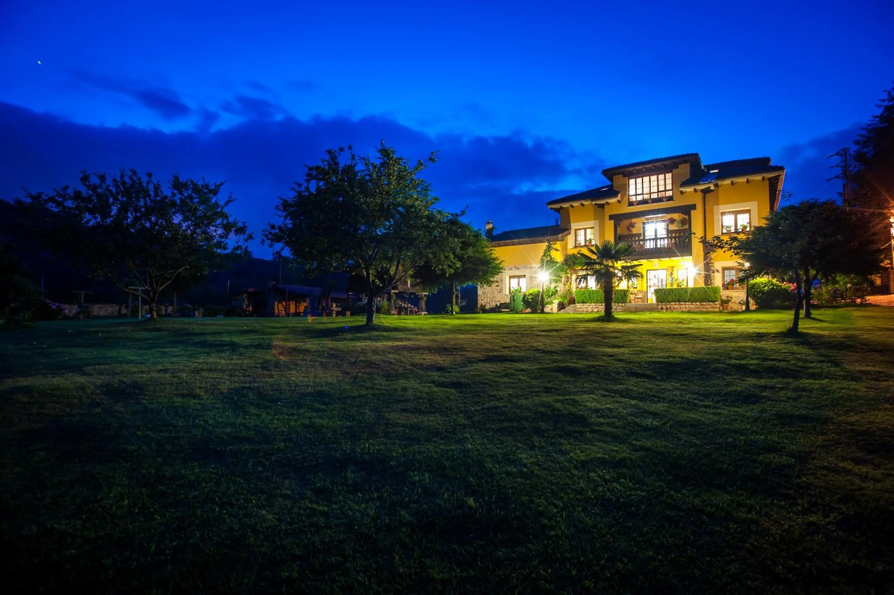 Property building in Casa de Aldea Riosol