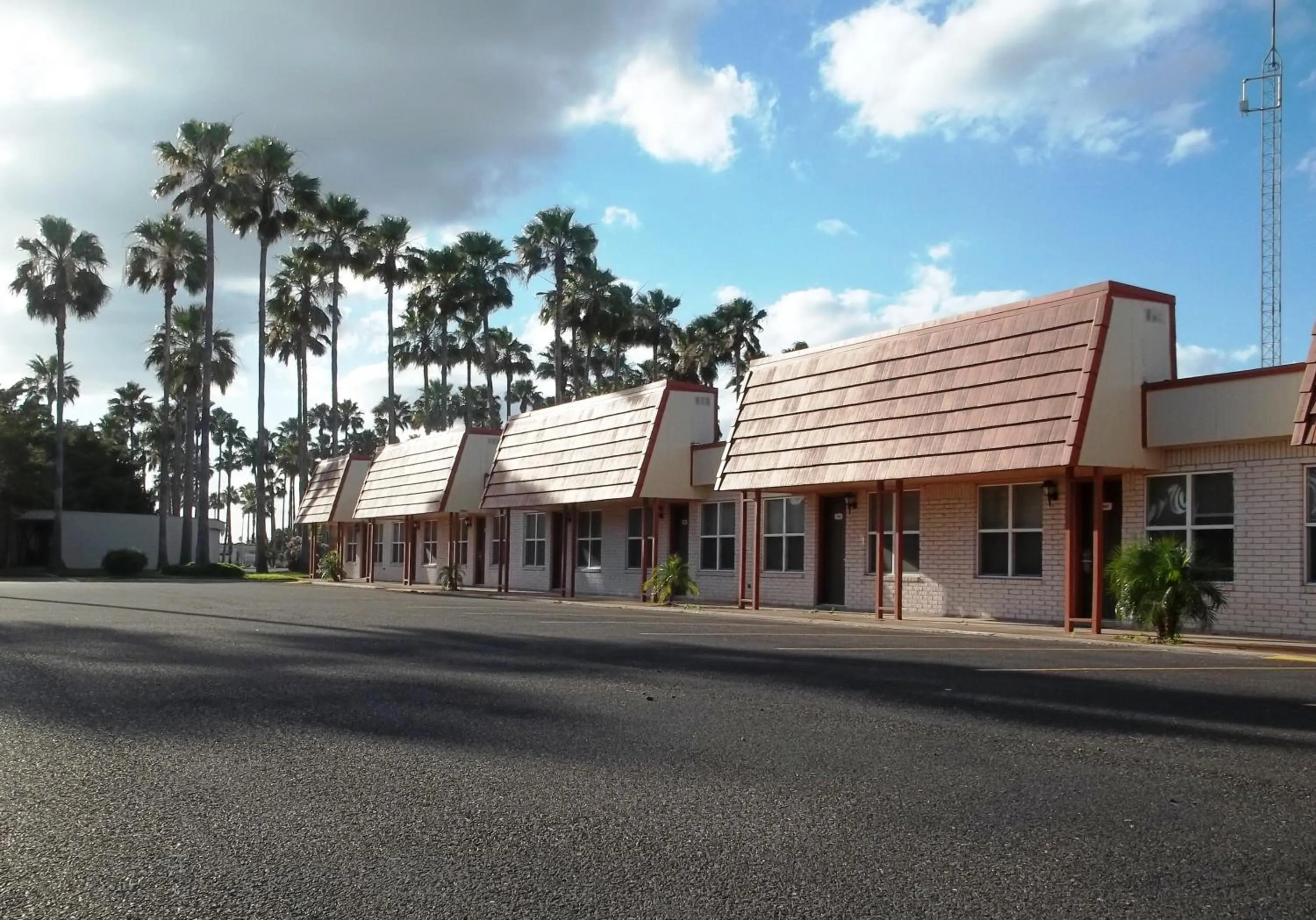 Property building in Victoria Palms Inn and Suites