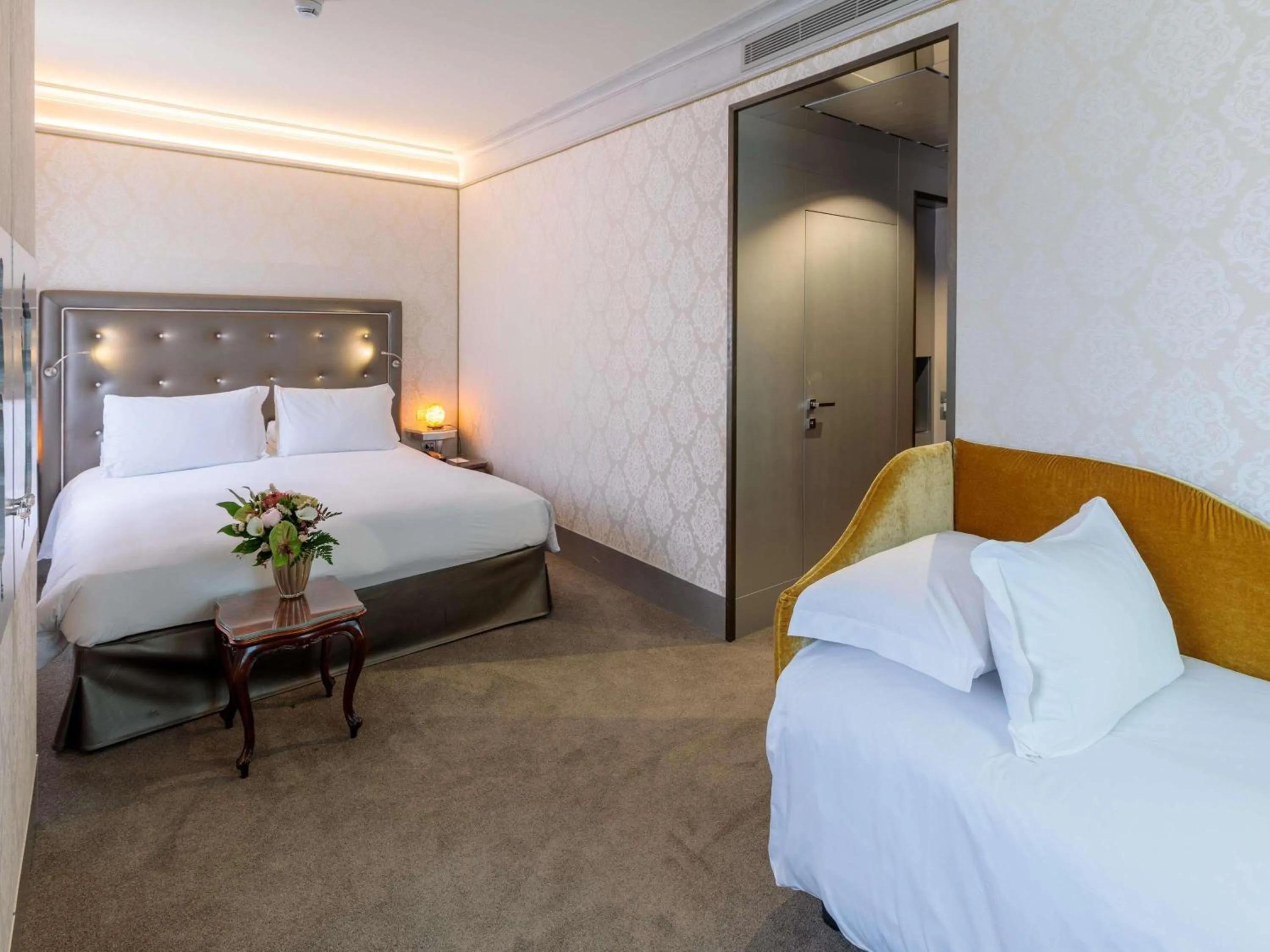 Bedroom, Bed in Papadopoli Hotel Venezia - MGallery Collection