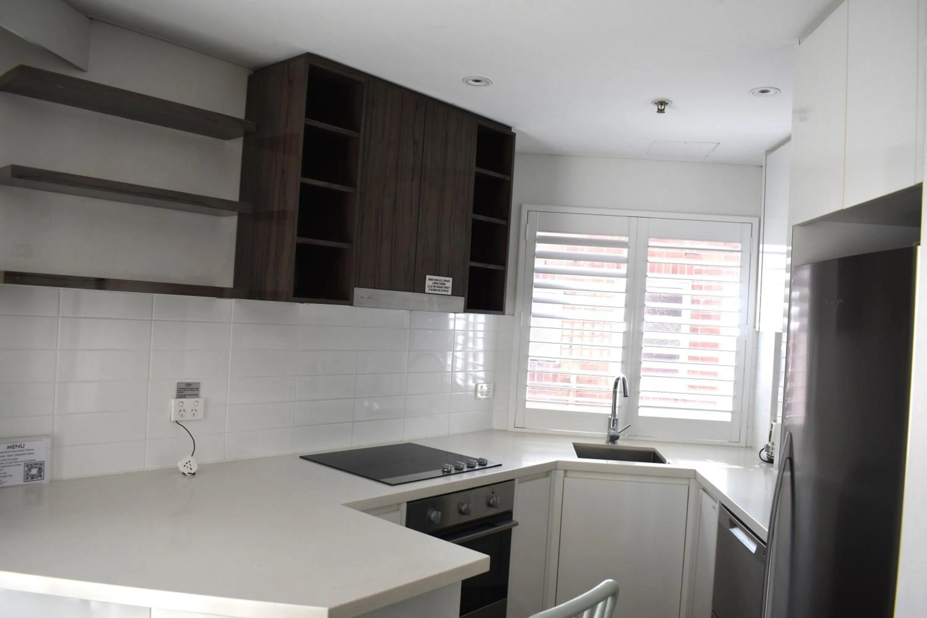 Kitchen or kitchenette in Bondi 38 Serviced Apartments