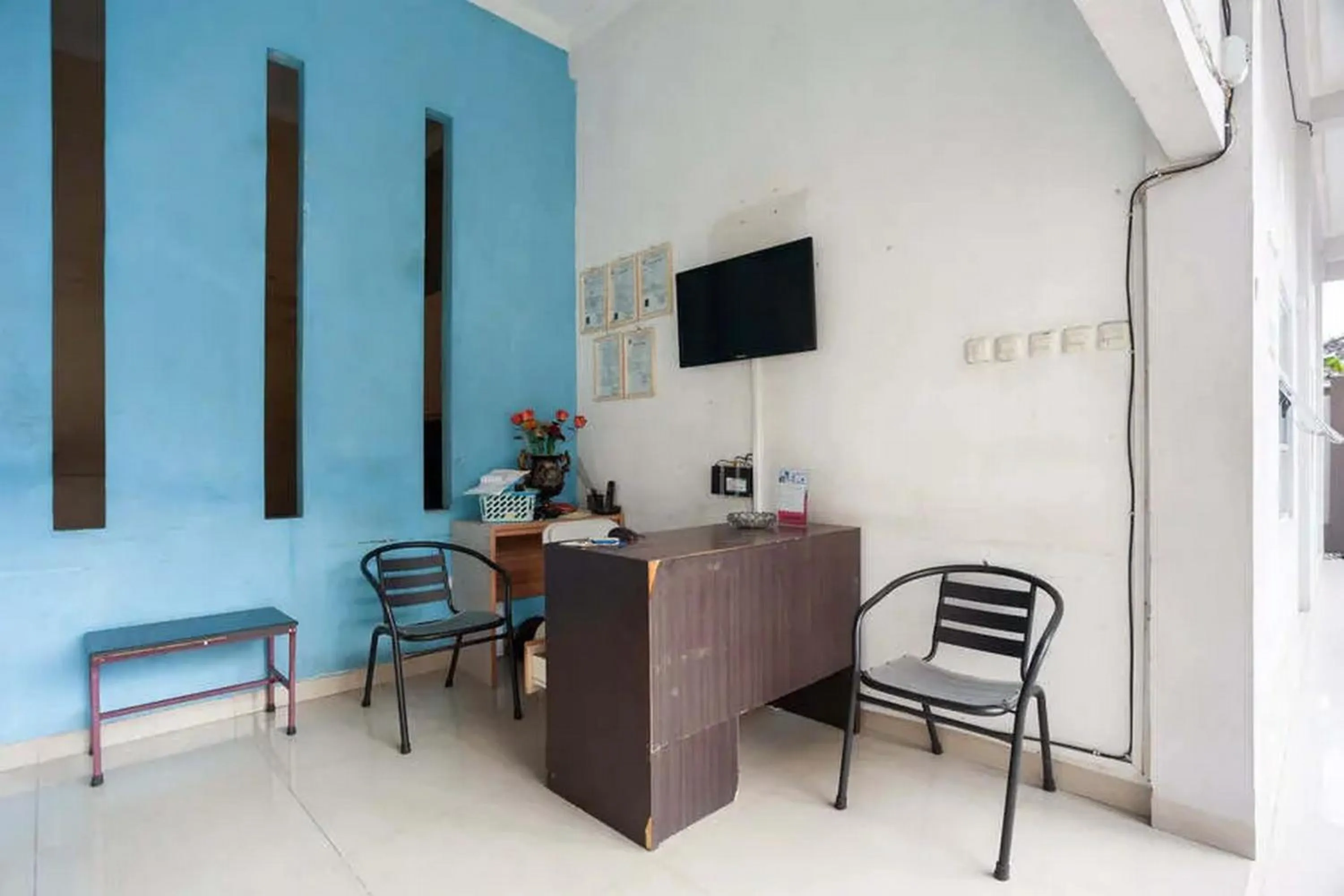 Lobby or reception in RedDoorz at Jalan HOS Cokroaminoto Jambi