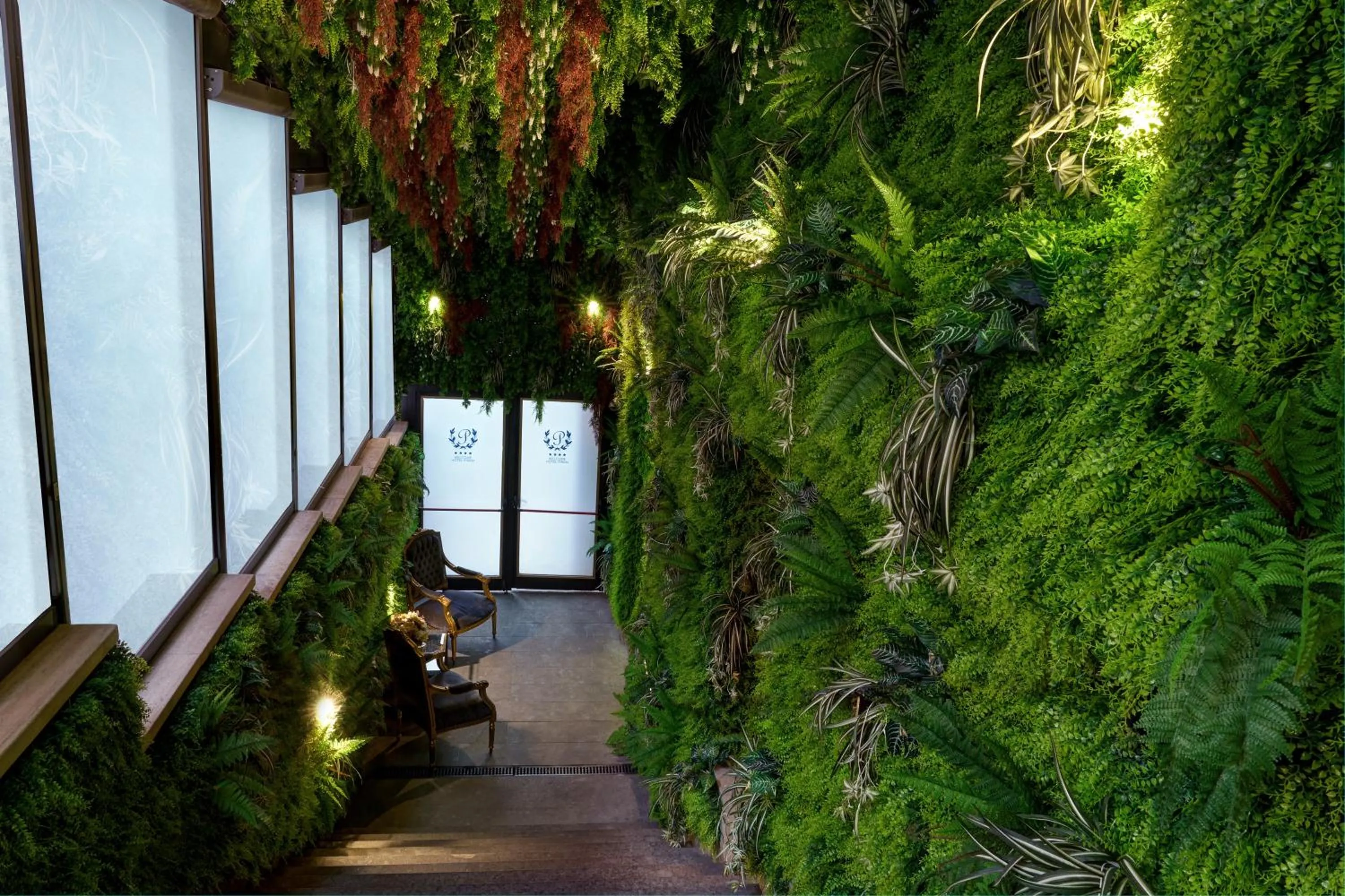 Restaurant/places to eat in Golden Tulip Rome Piram