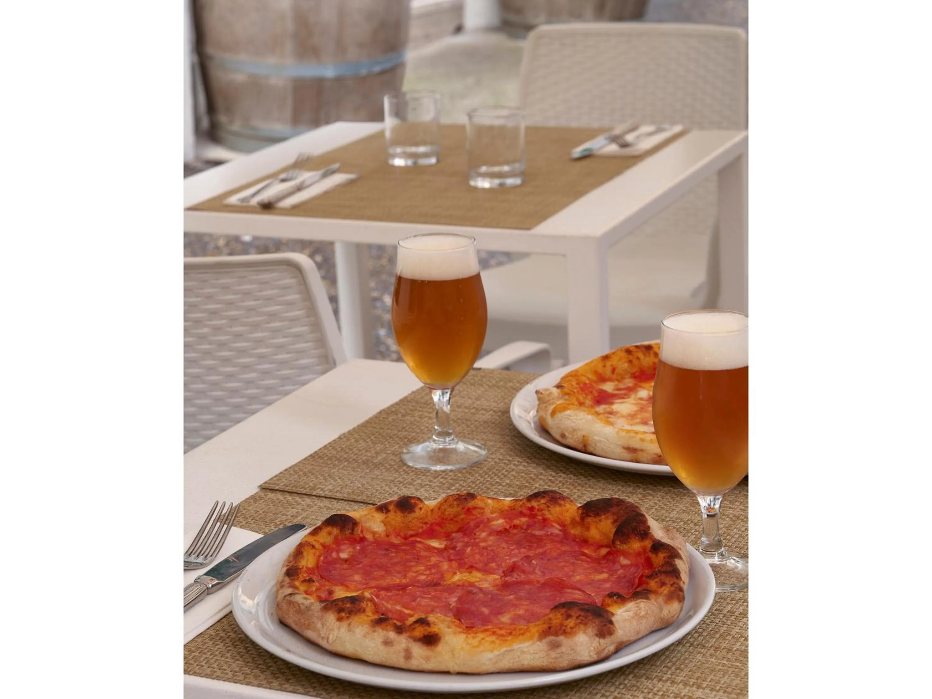 Restaurant/places to eat in Golden Tulip Rome Piram