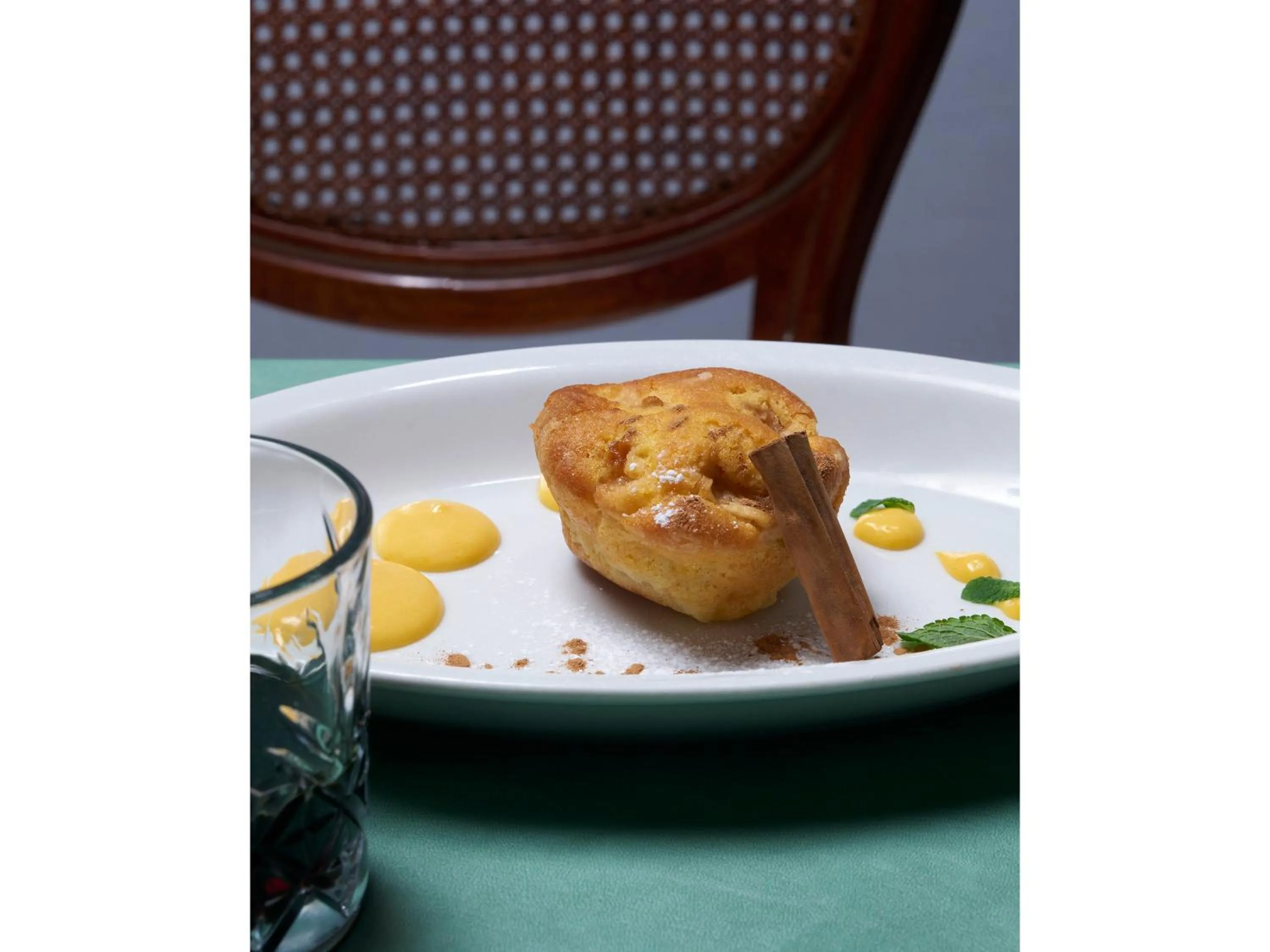 Restaurant/places to eat in Golden Tulip Rome Piram