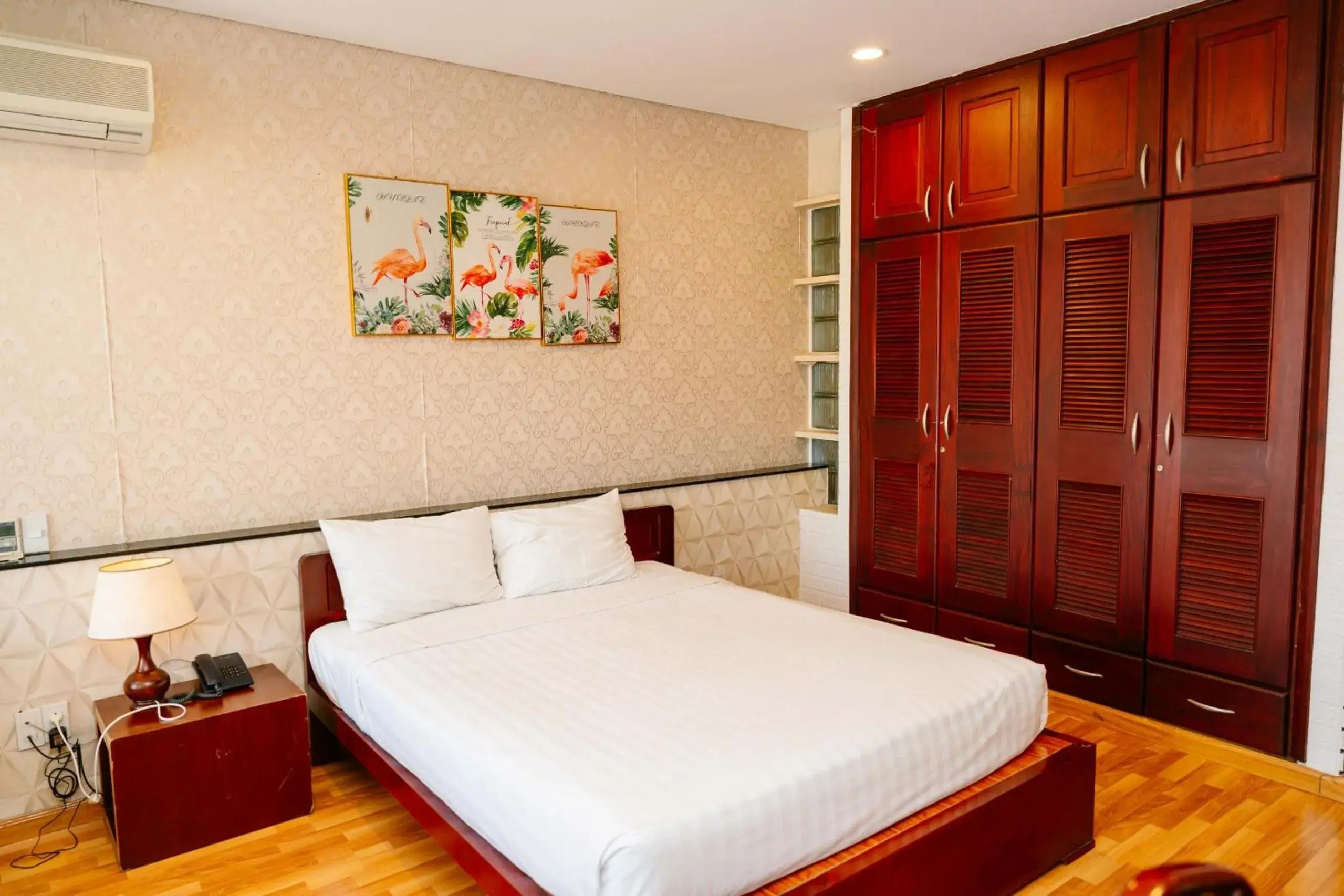 Deluxe Double Room in Anh Dao Mekong Hotel Deluxe Double Room in Anh Dao Mekong Hotel