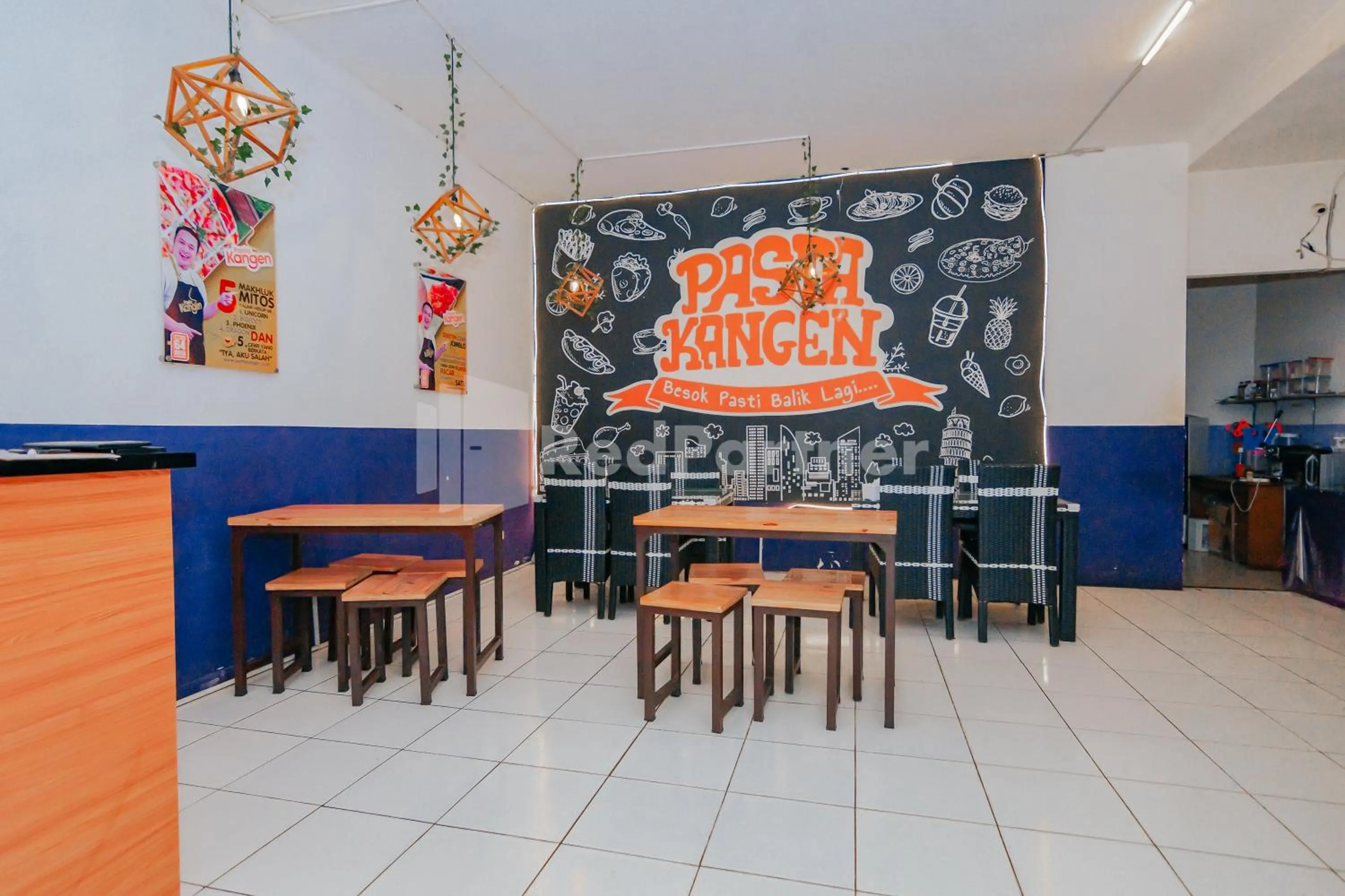 Lobby or reception in Ungu Kangen Hotel Bogor Mitra RedDoorz