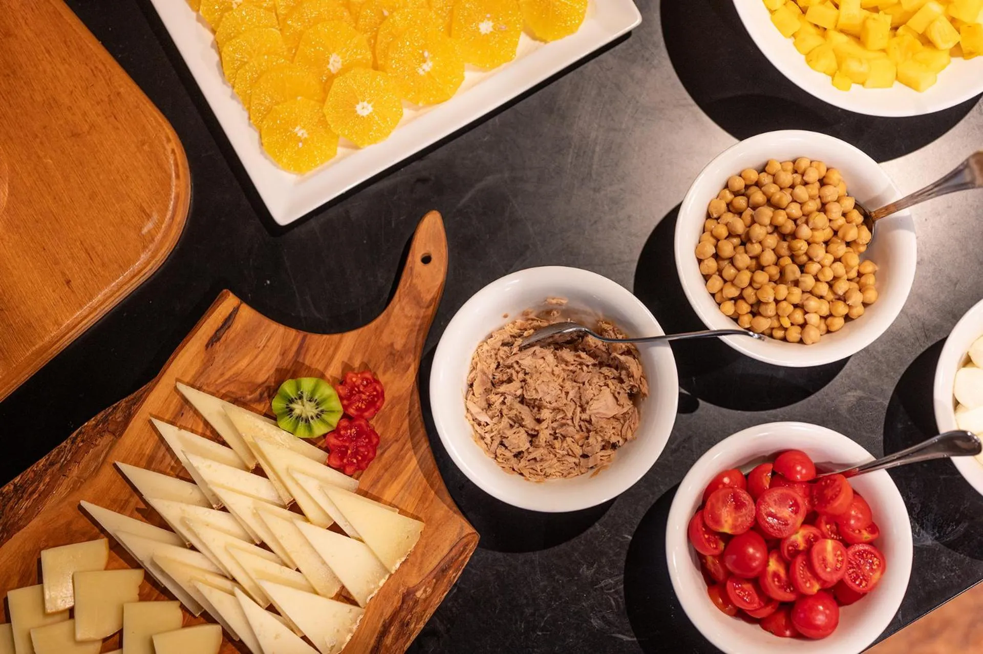 Buffet breakfast in Hotel Leopardi