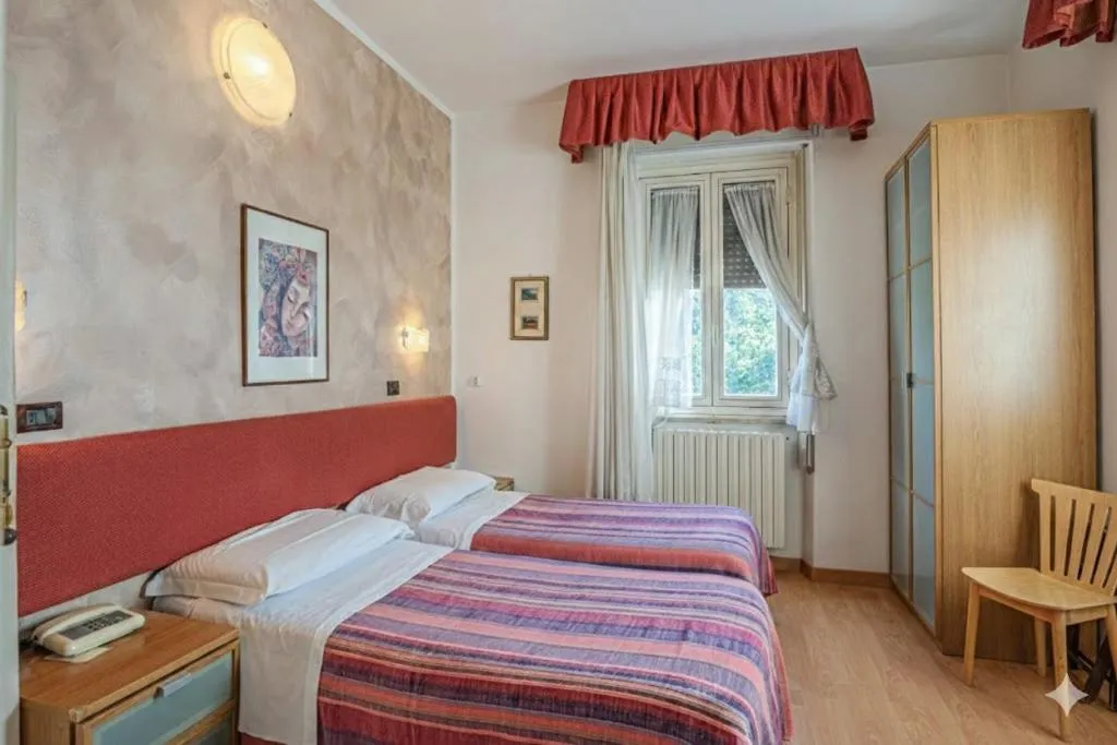 Bedroom, Bed in Hotel Paradiso